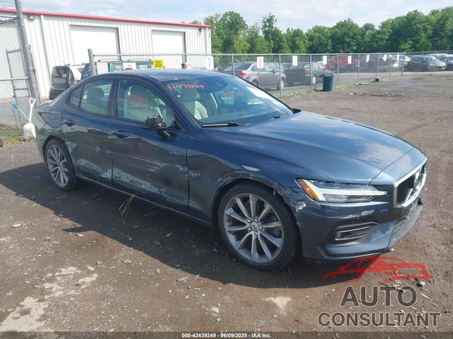 VOLVO S60 2021 - 7JRA22TK4MG080666