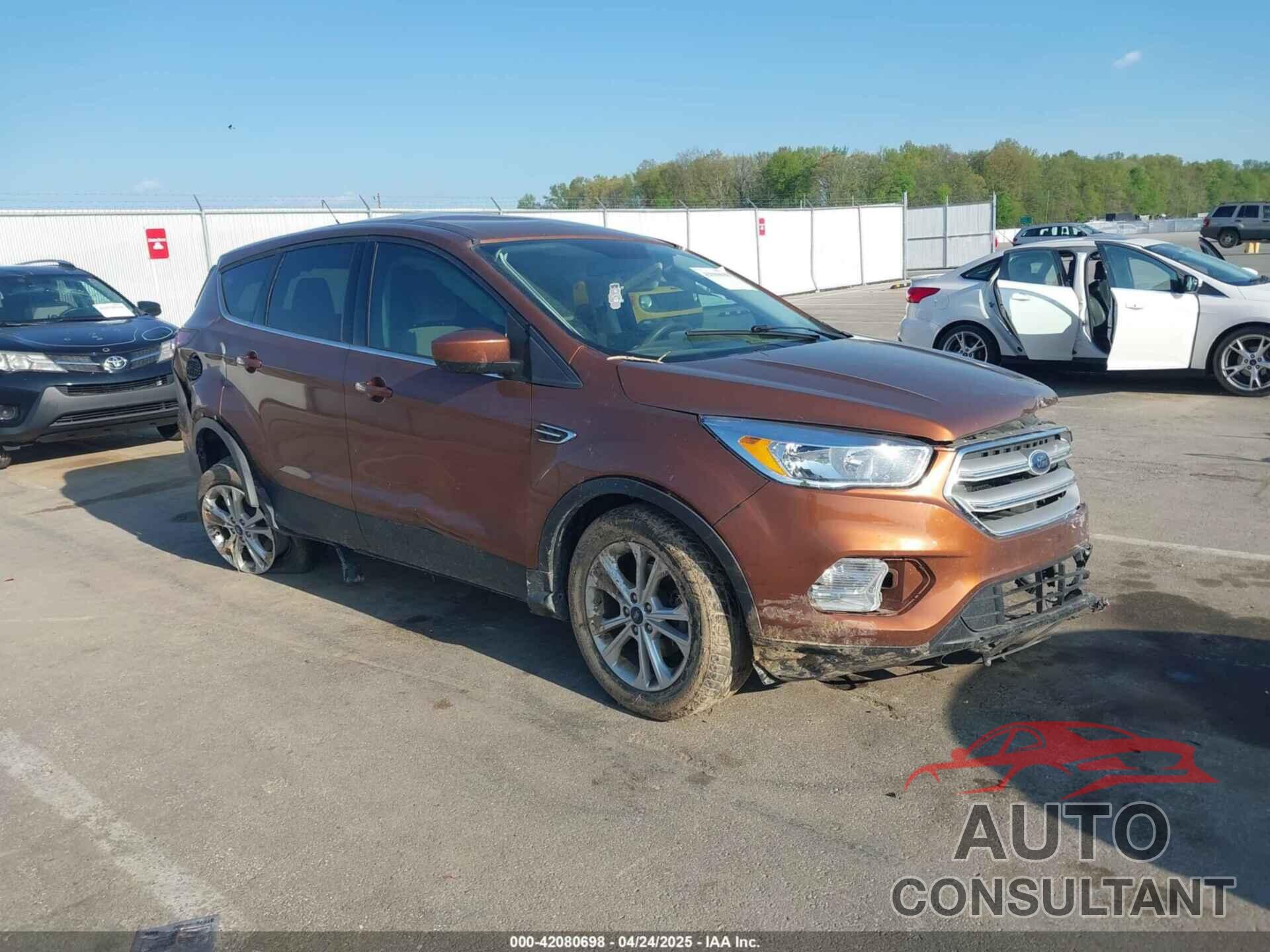 FORD ESCAPE 2017 - 1FMCU0GD0HUA53162