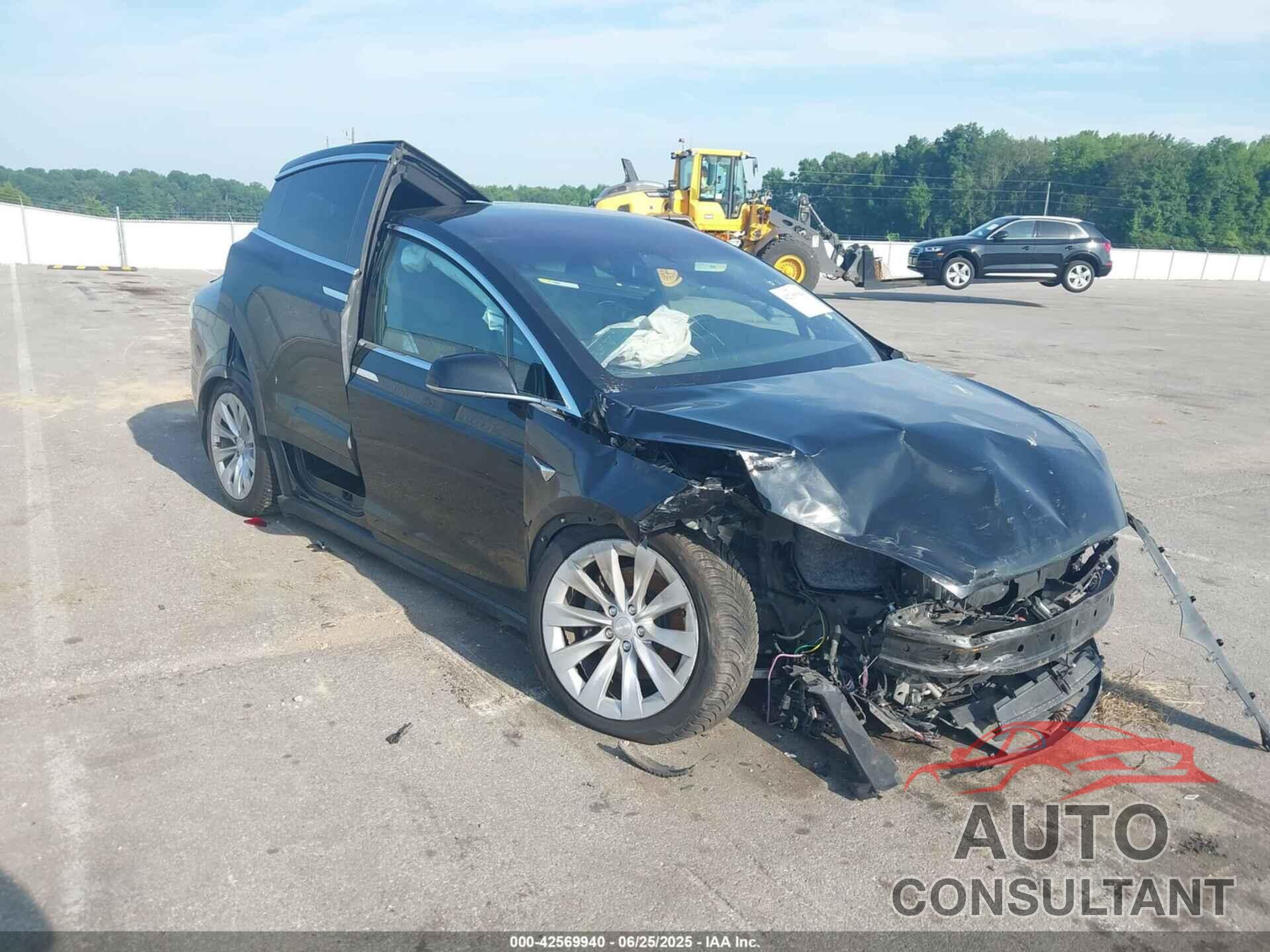 TESLA MODEL X 2017 - 5YJXCAE20HF038248