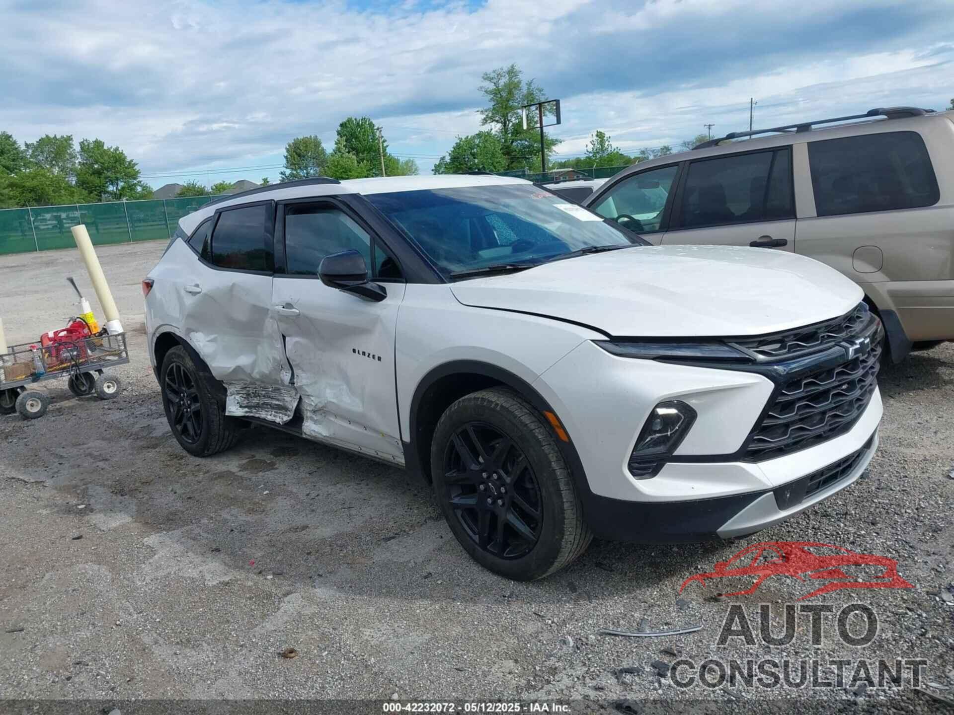 CHEVROLET BLAZER 2023 - 3GNKBCR4XPS224431