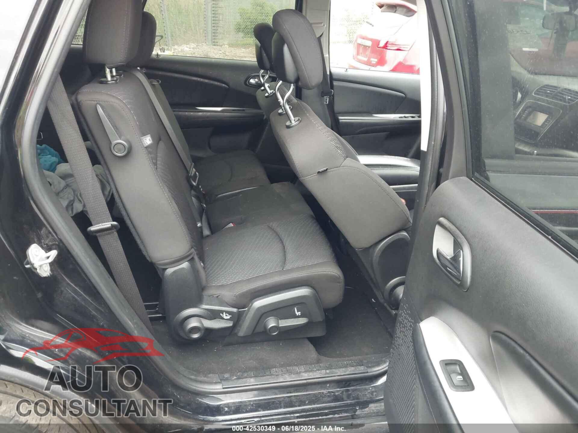 DODGE JOURNEY 2015 - 3C4PDCBGXFT711392