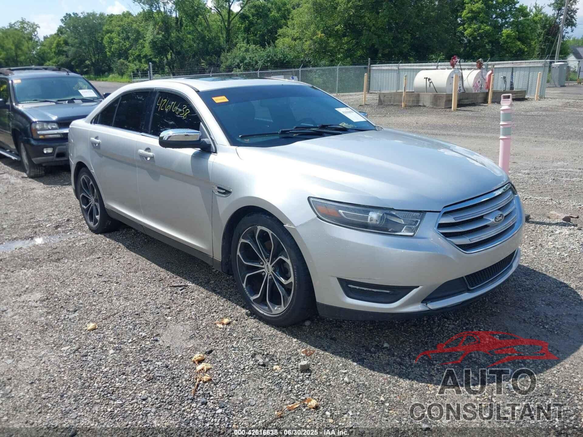 FORD TAURUS 2015 - 1FAHP2F83FG202733