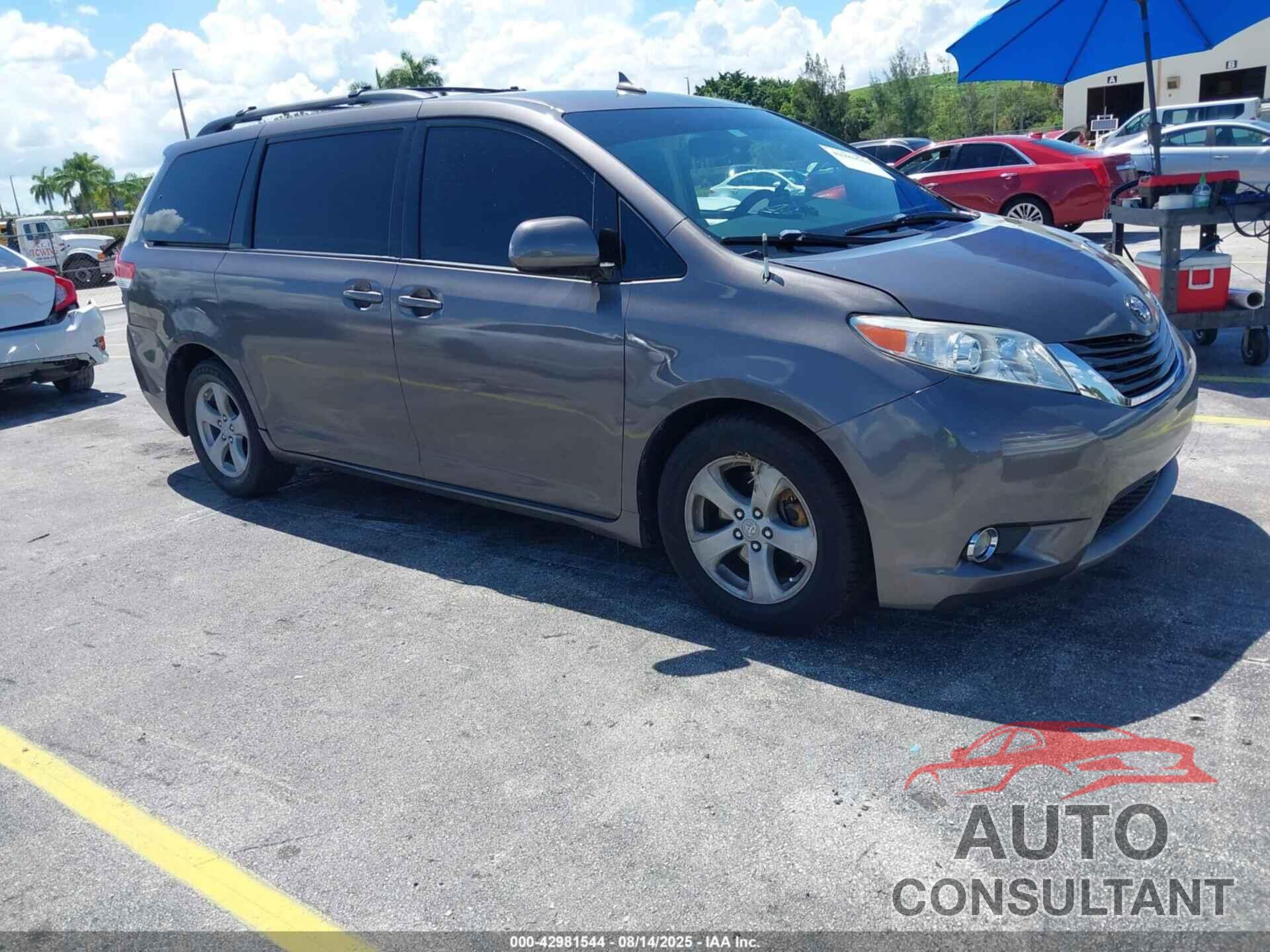 TOYOTA SIENNA 2011 - 5TDKK3DC4BS137953