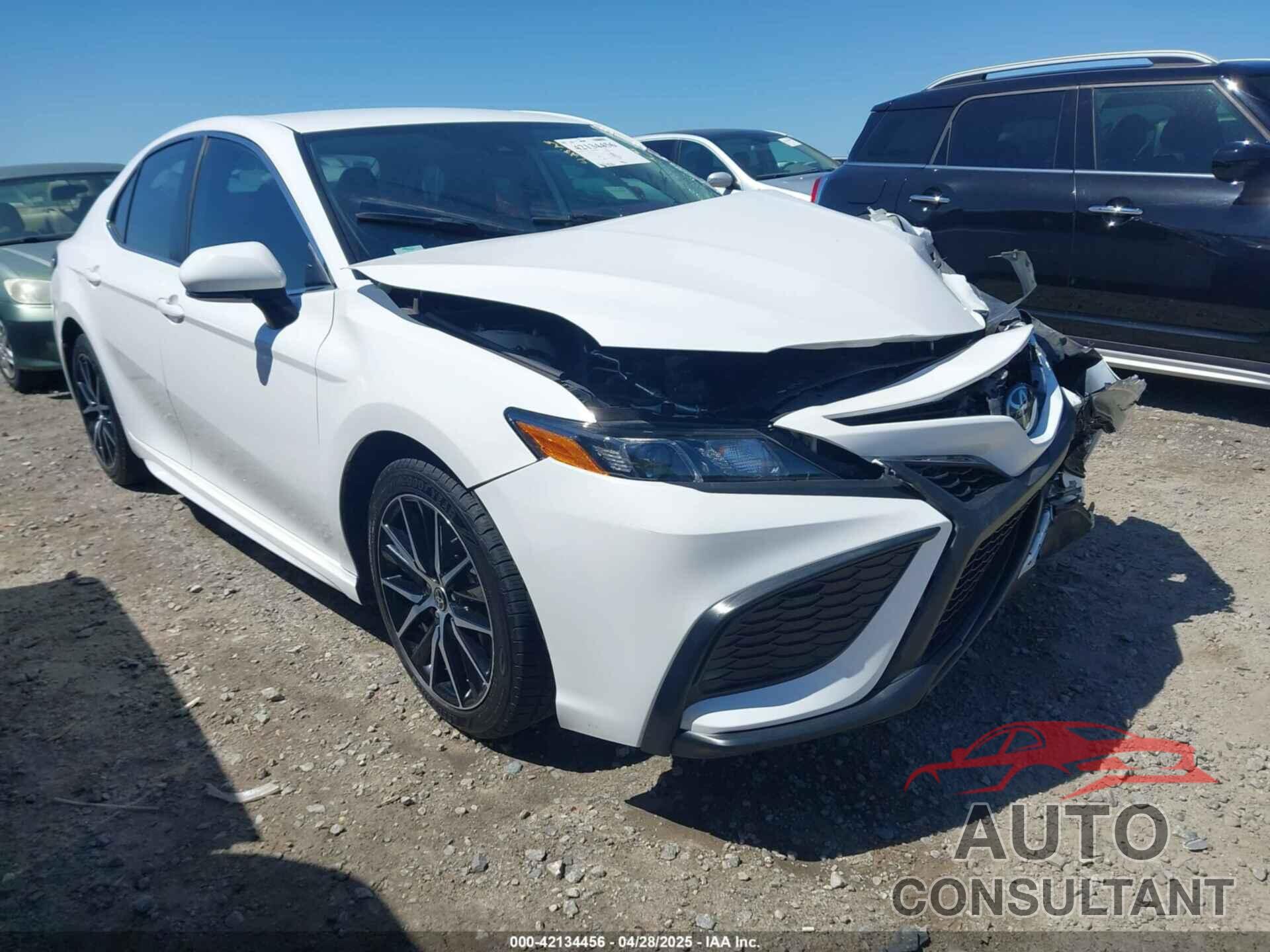 TOYOTA CAMRY 2023 - 4T1G11AK2PU800962