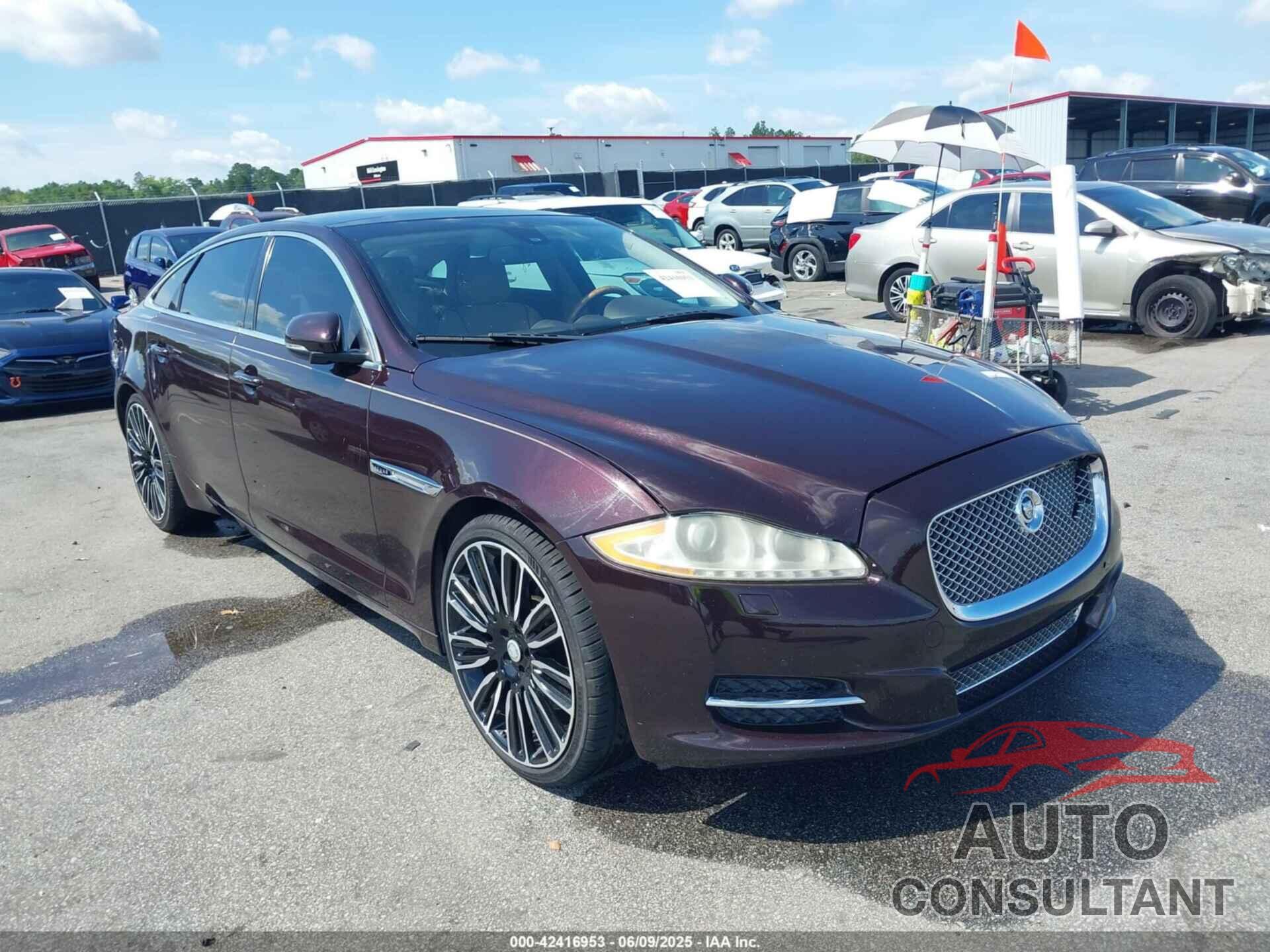 JAGUAR XJ 2011 - SAJWA2GB2BLV12601