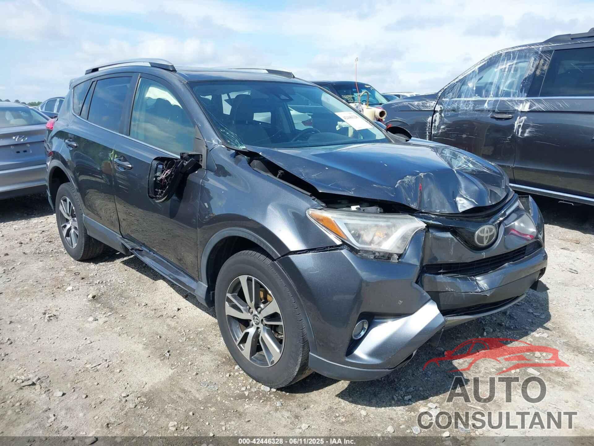 TOYOTA RAV4 2017 - JTMWFREV9HD096992