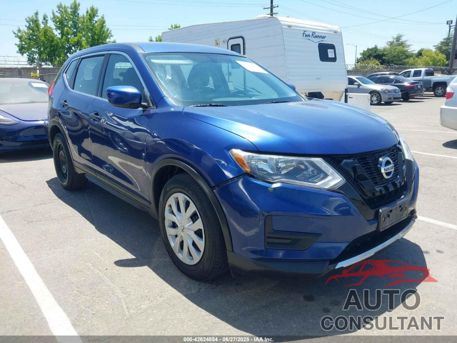 NISSAN ROGUE 2017 - KNMAT2MT3HP509031
