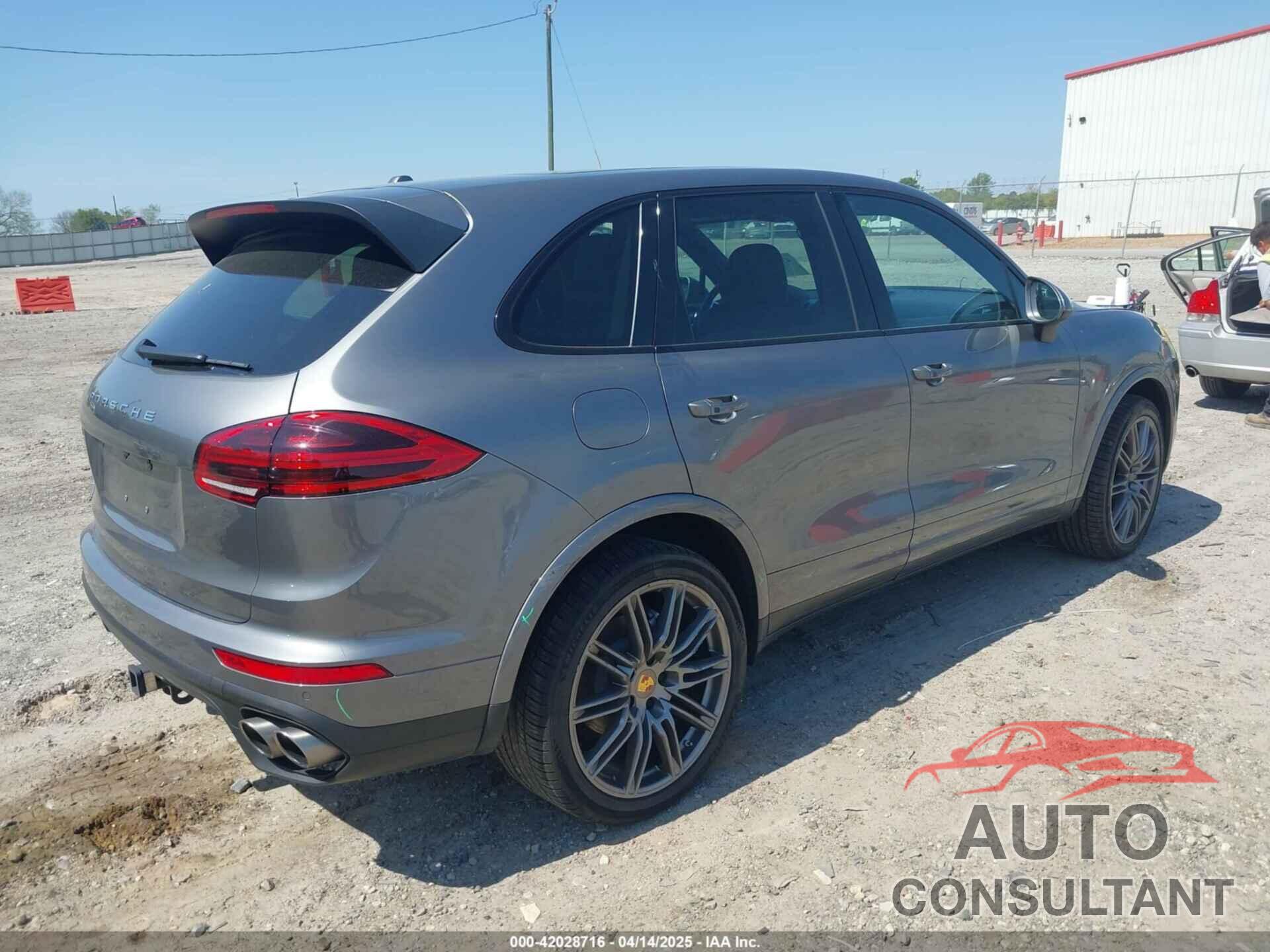 PORSCHE CAYENNE 2018 - WP1AB2A21JLA60264