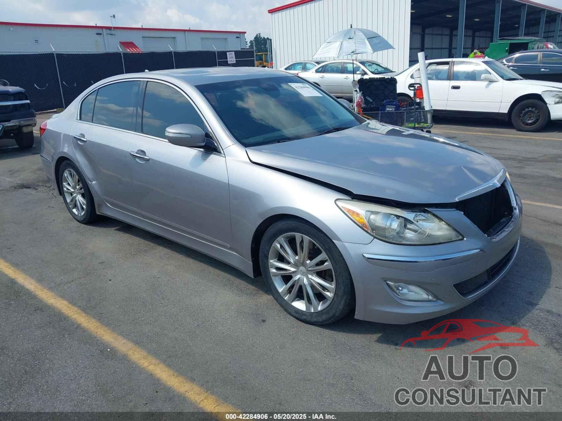 HYUNDAI GENESIS 2012 - KMHGC4DD2CU163395