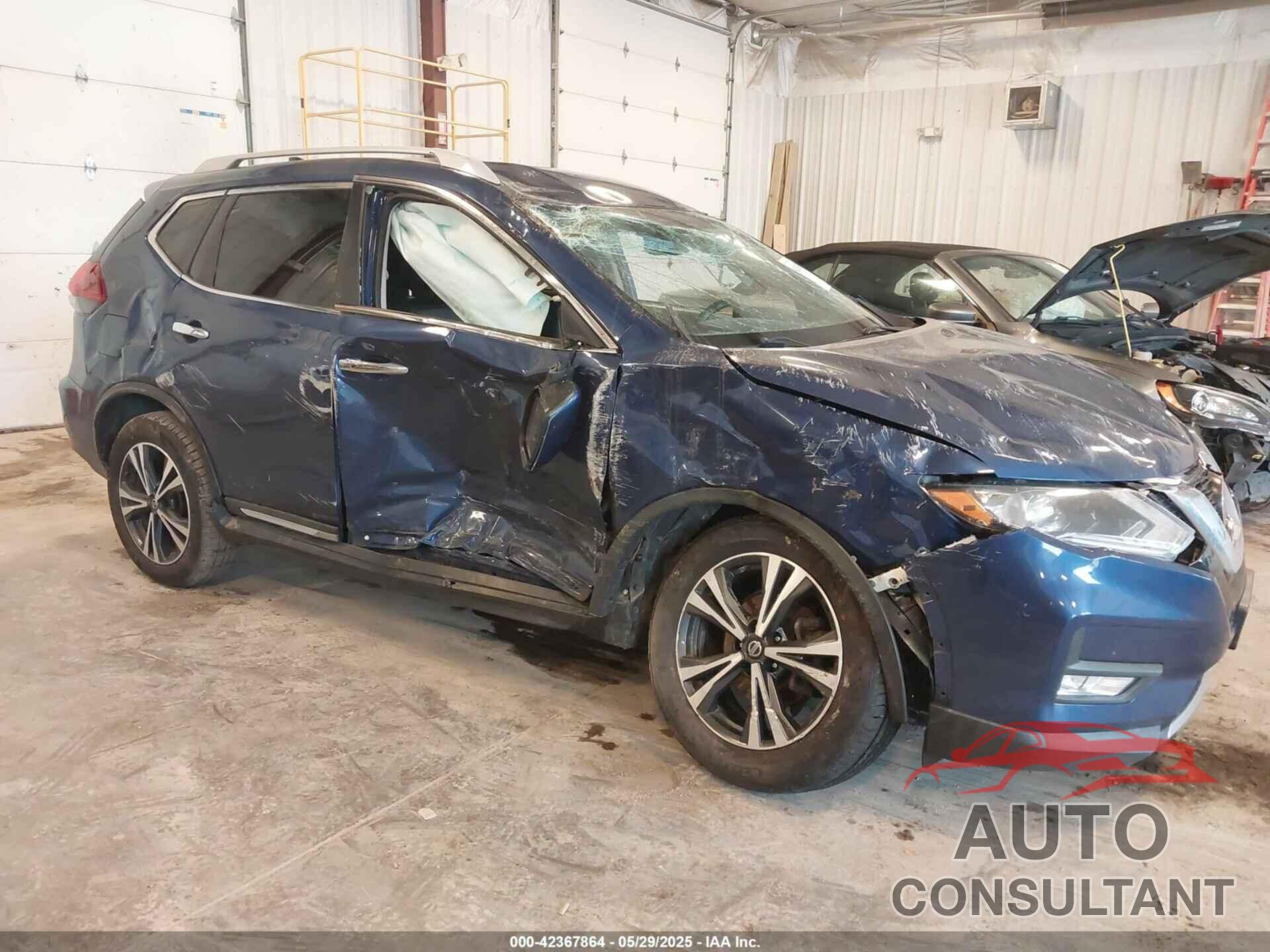 NISSAN ROGUE 2018 - 5N1AT2MV4JC745312