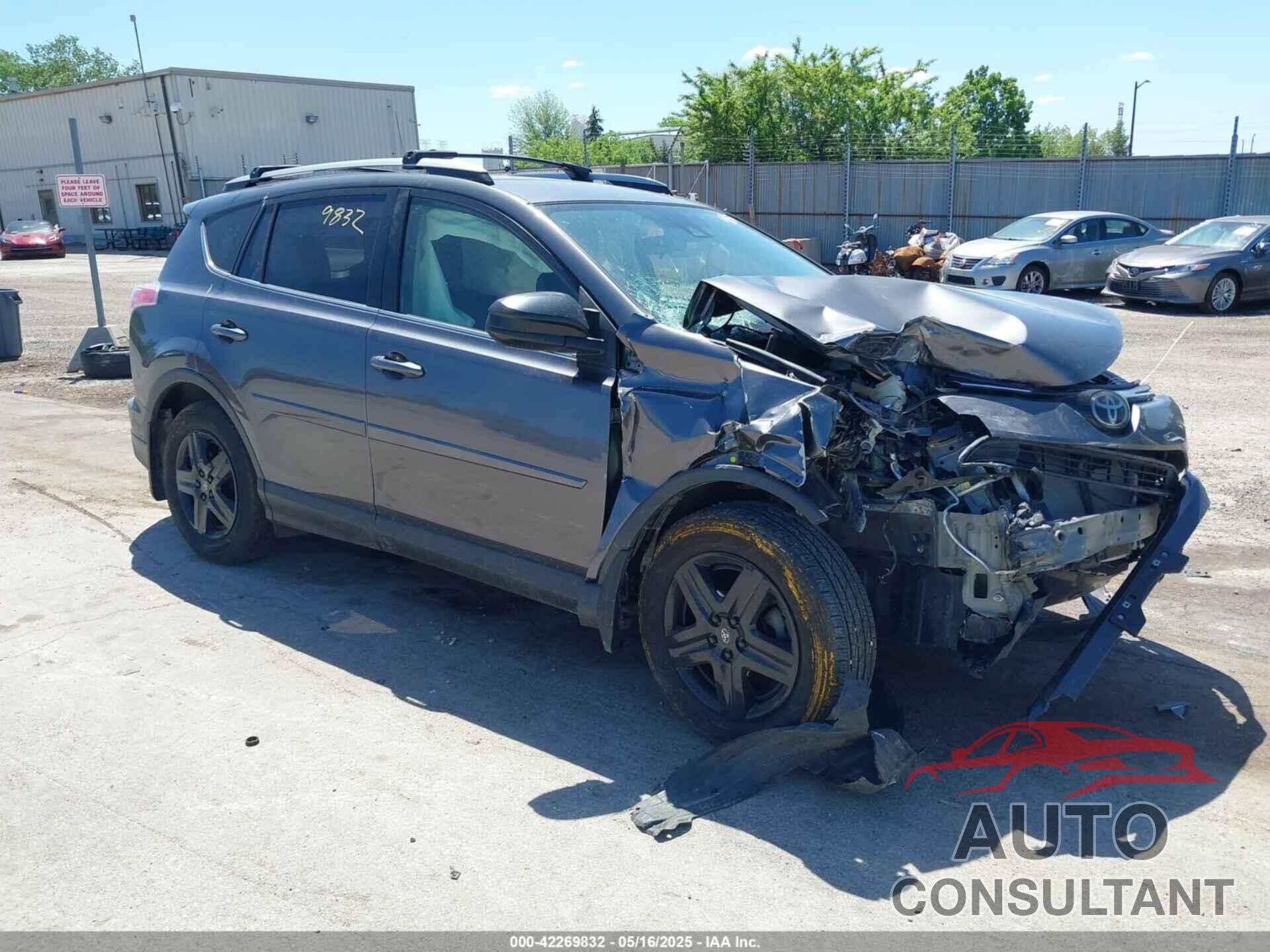 TOYOTA RAV4 2018 - JTMBFREVXJJ745379