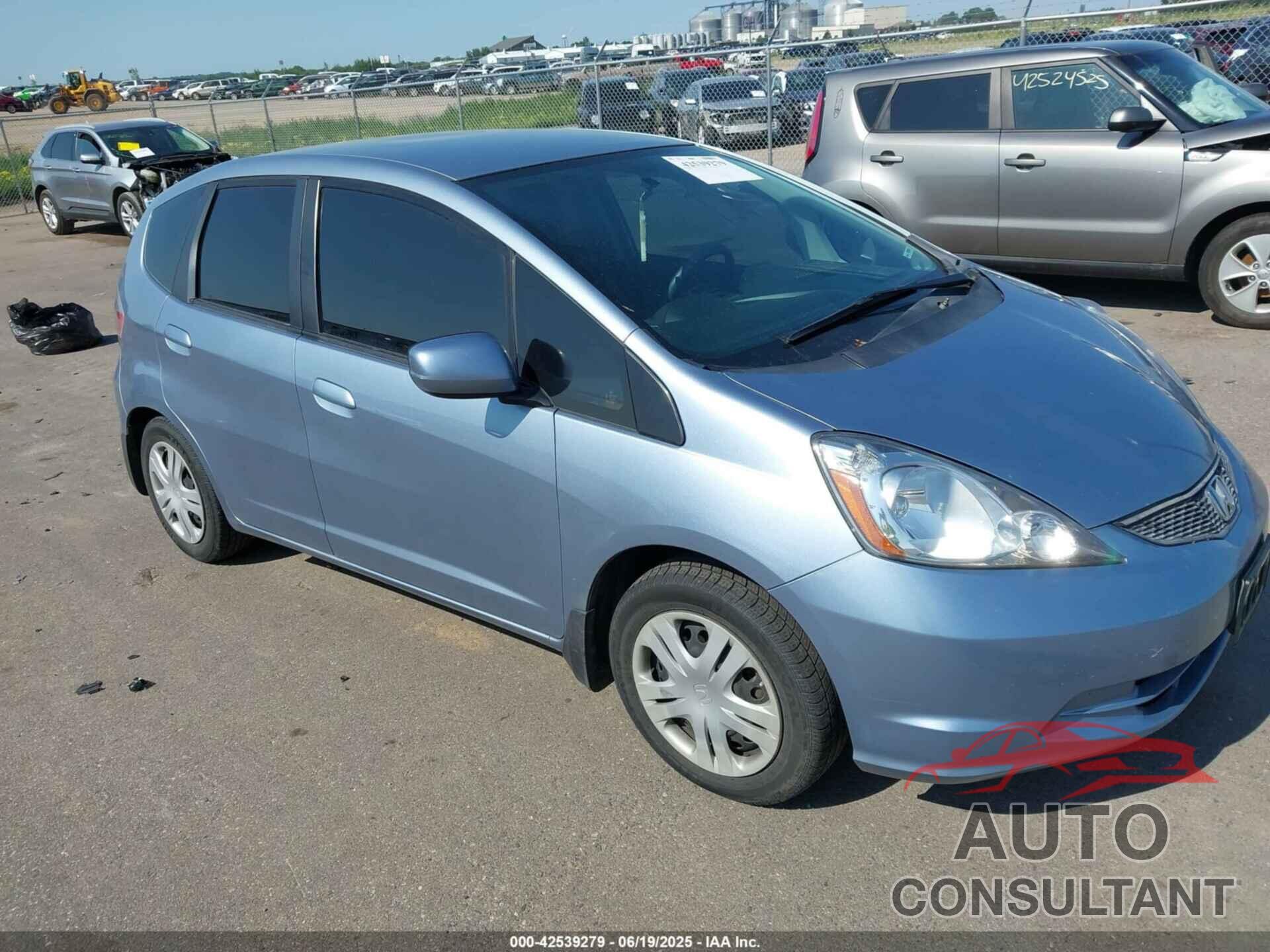 HONDA FIT 2011 - JHMGE8H30BC018947