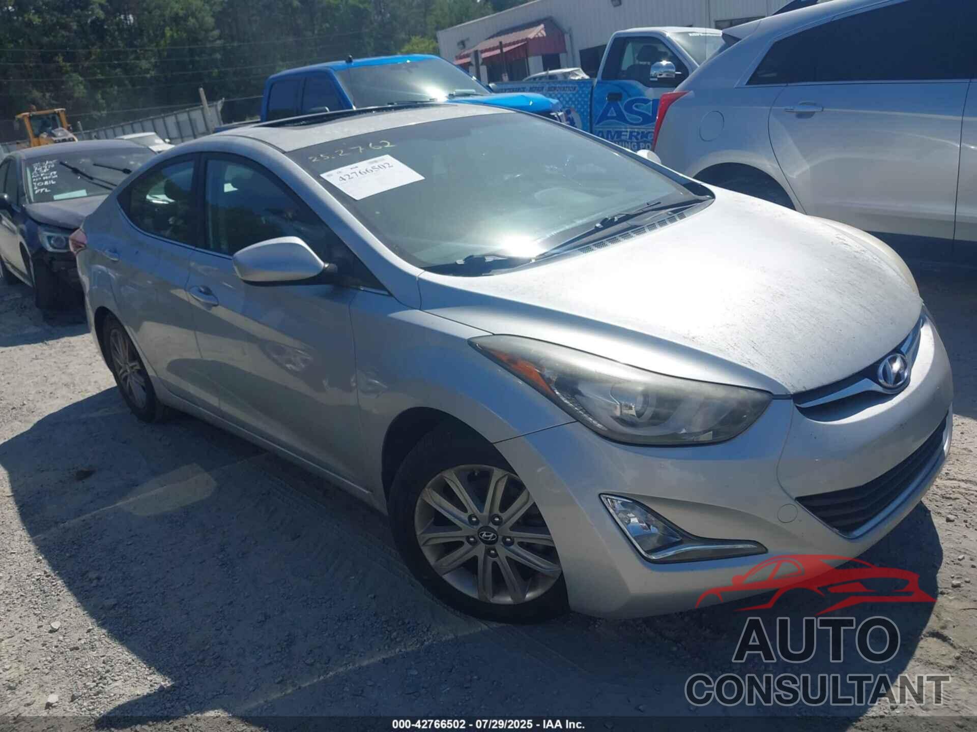 HYUNDAI ELANTRA 2015 - KMHDH4AE7FU357331