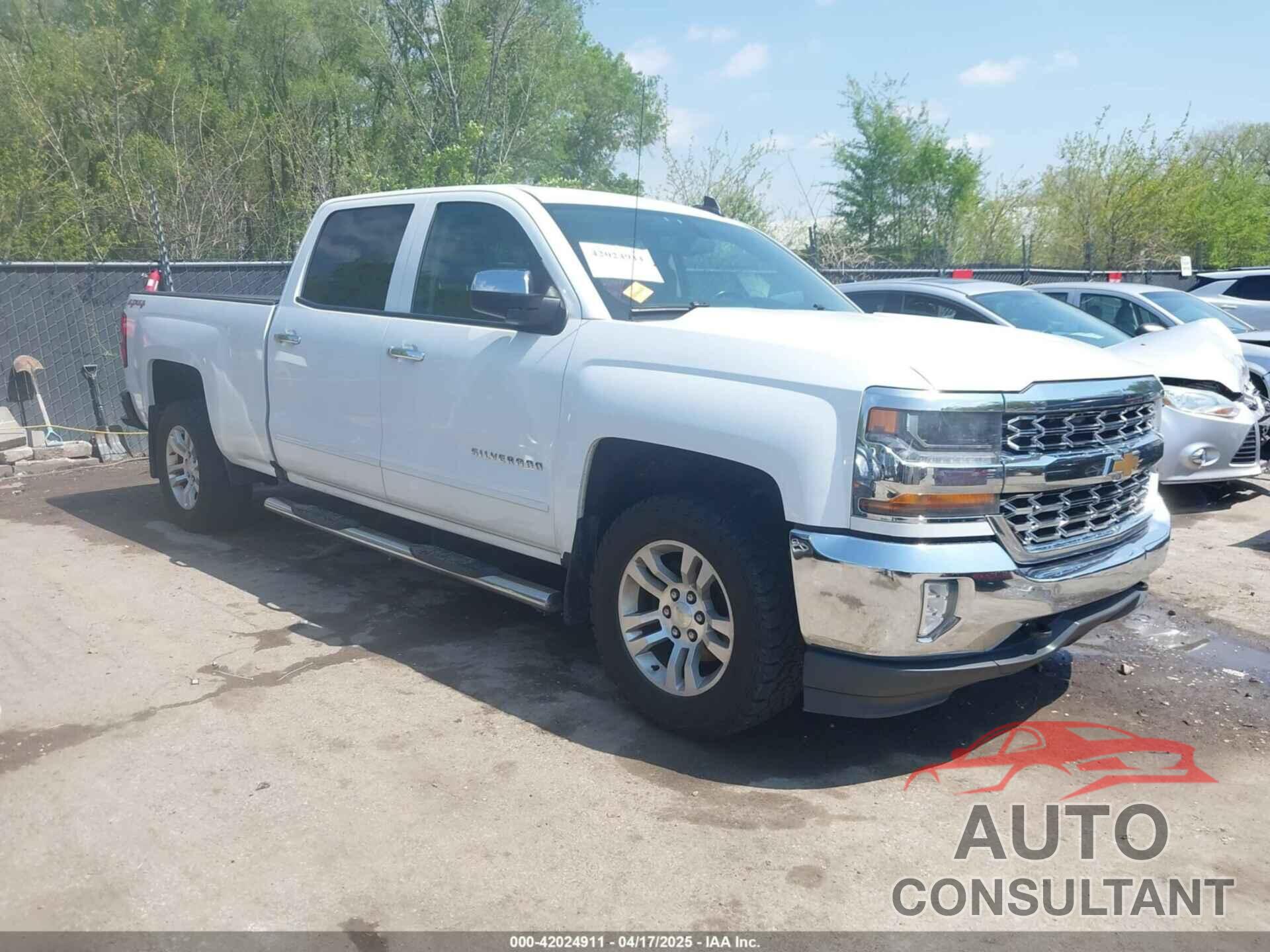 CHEVROLET SILVERADO 1500 2016 - 1GCUKREC1GF121209