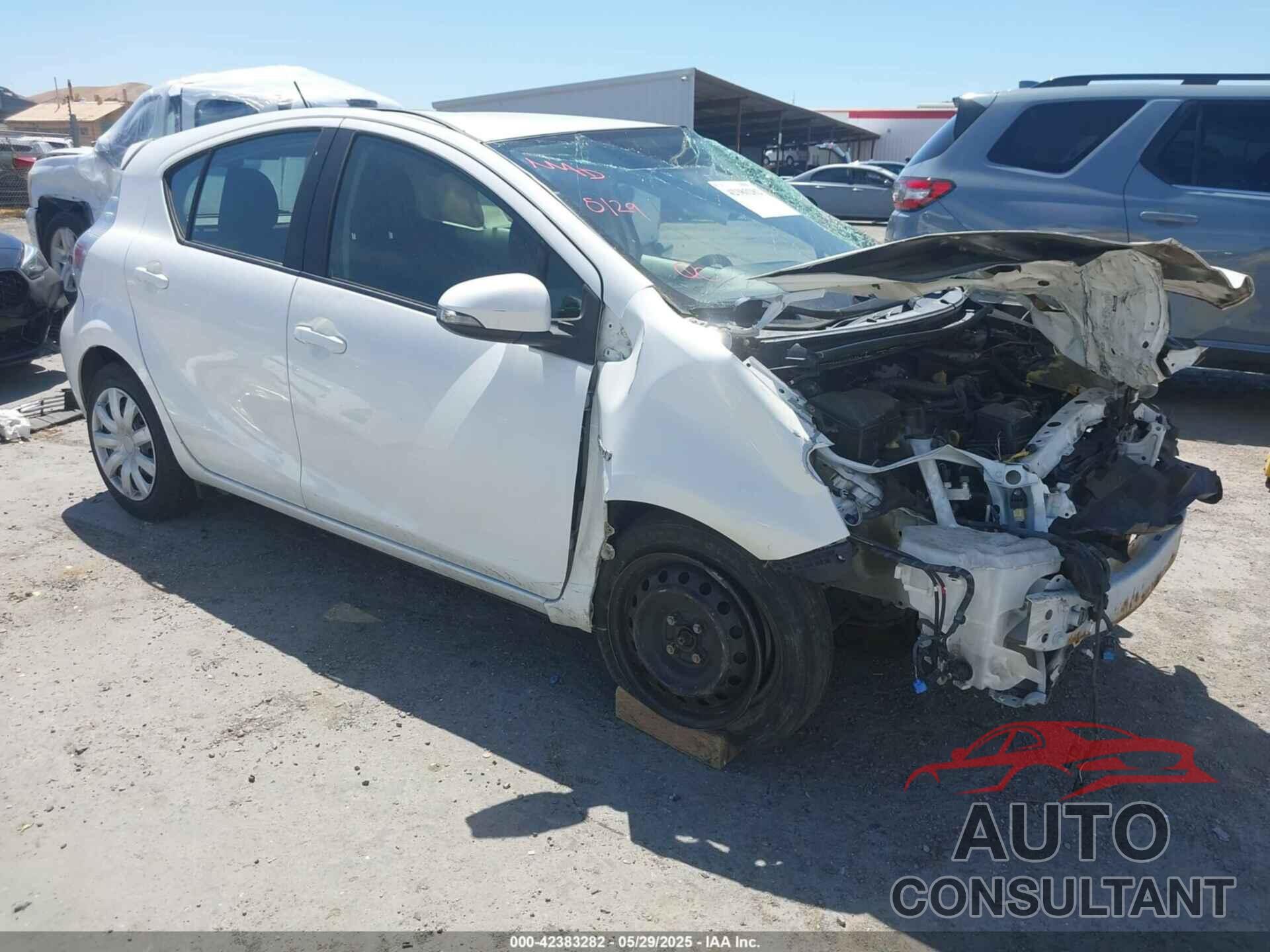TOYOTA PRIUS C 2013 - JTDKDTB39D1533017