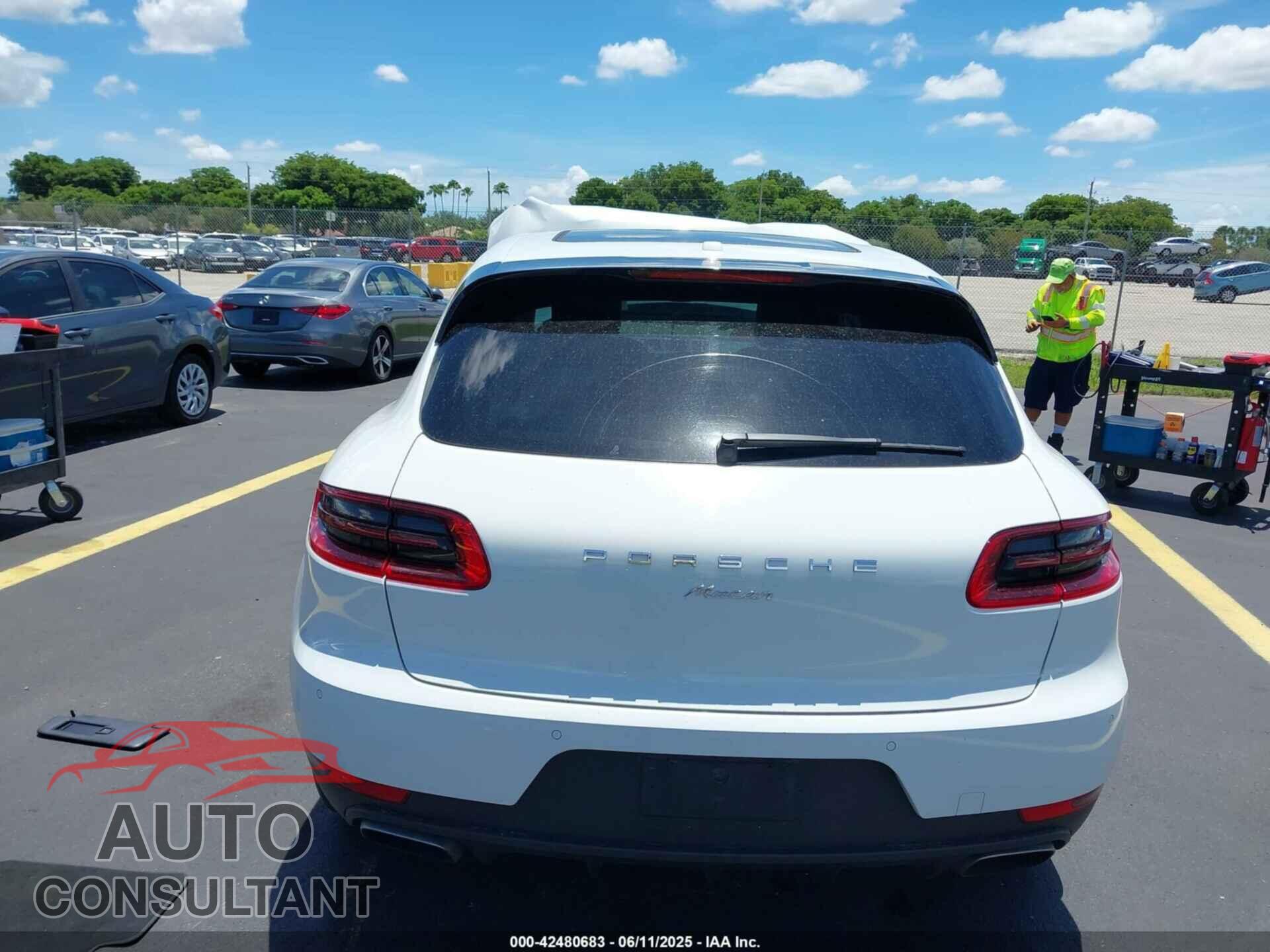 PORSCHE MACAN 2018 - WP1AA2A55JLB07597