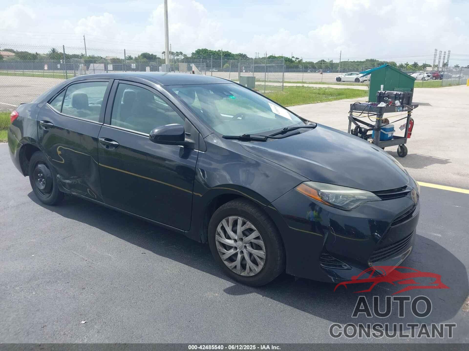 TOYOTA COROLLA 2018 - 5YFBURHE1JP793513