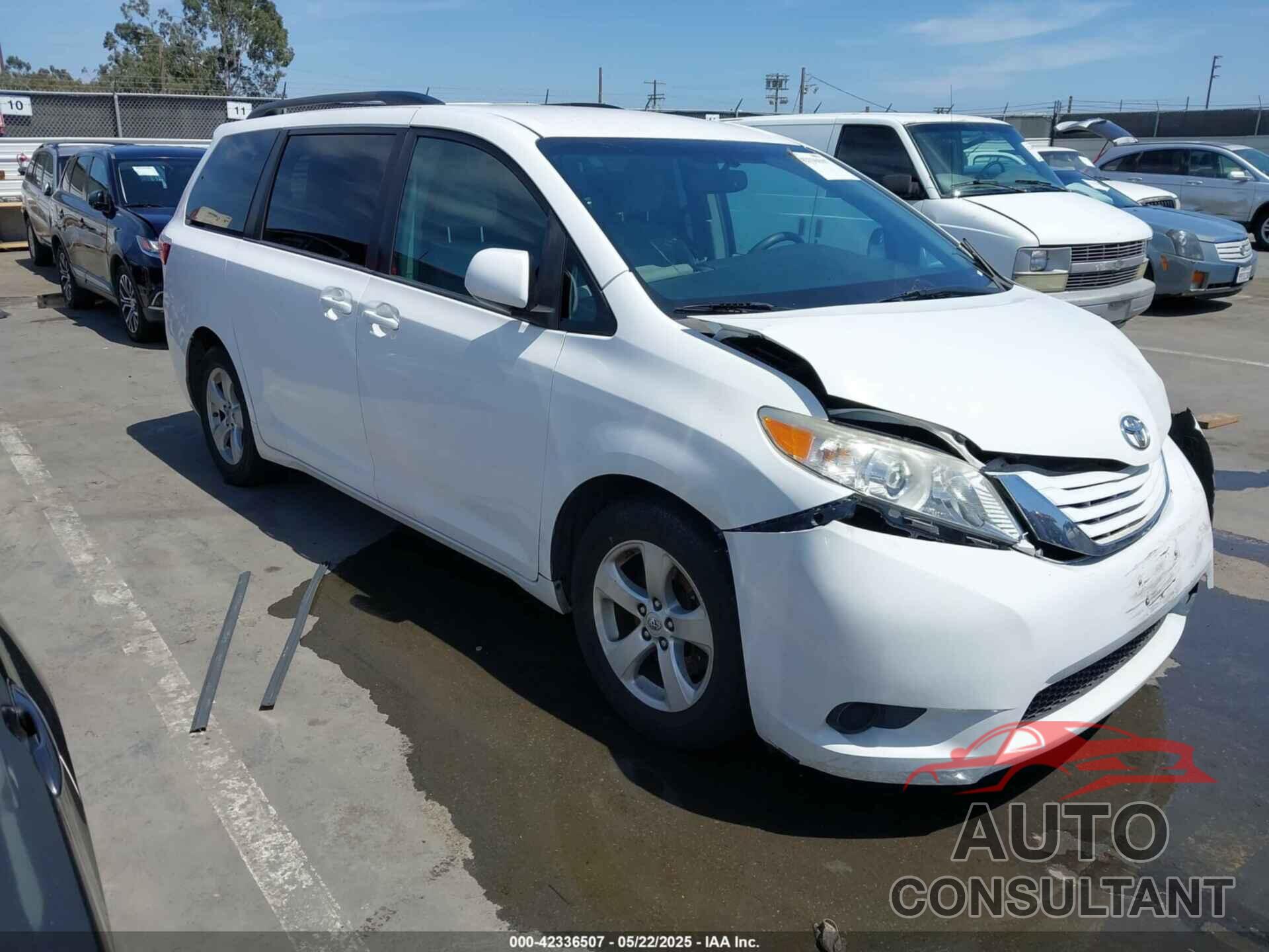 TOYOTA SIENNA 2015 - 5TDKK3DC6FS574942