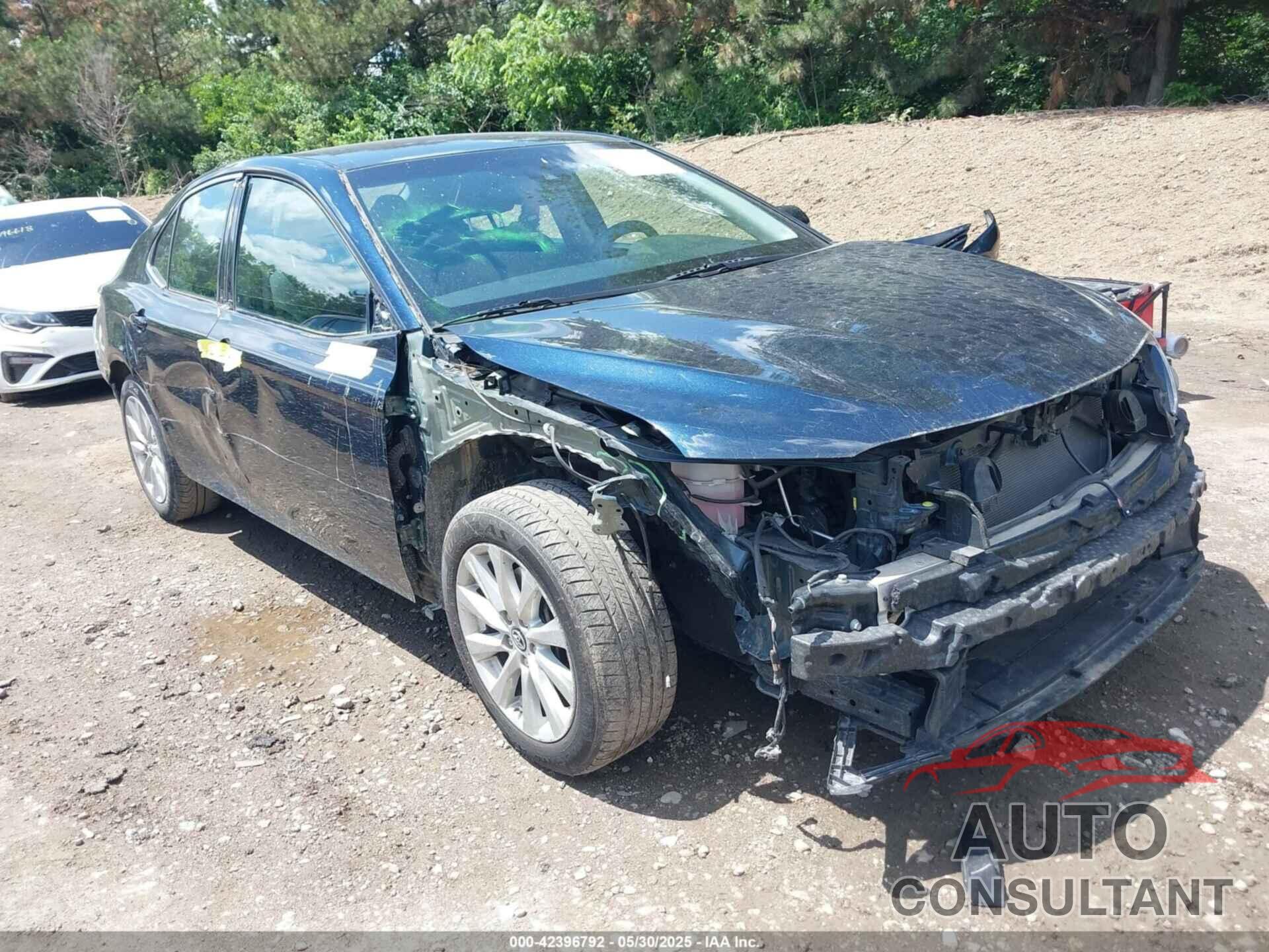 TOYOTA CAMRY 2018 - 4T1B11HK0JU575125