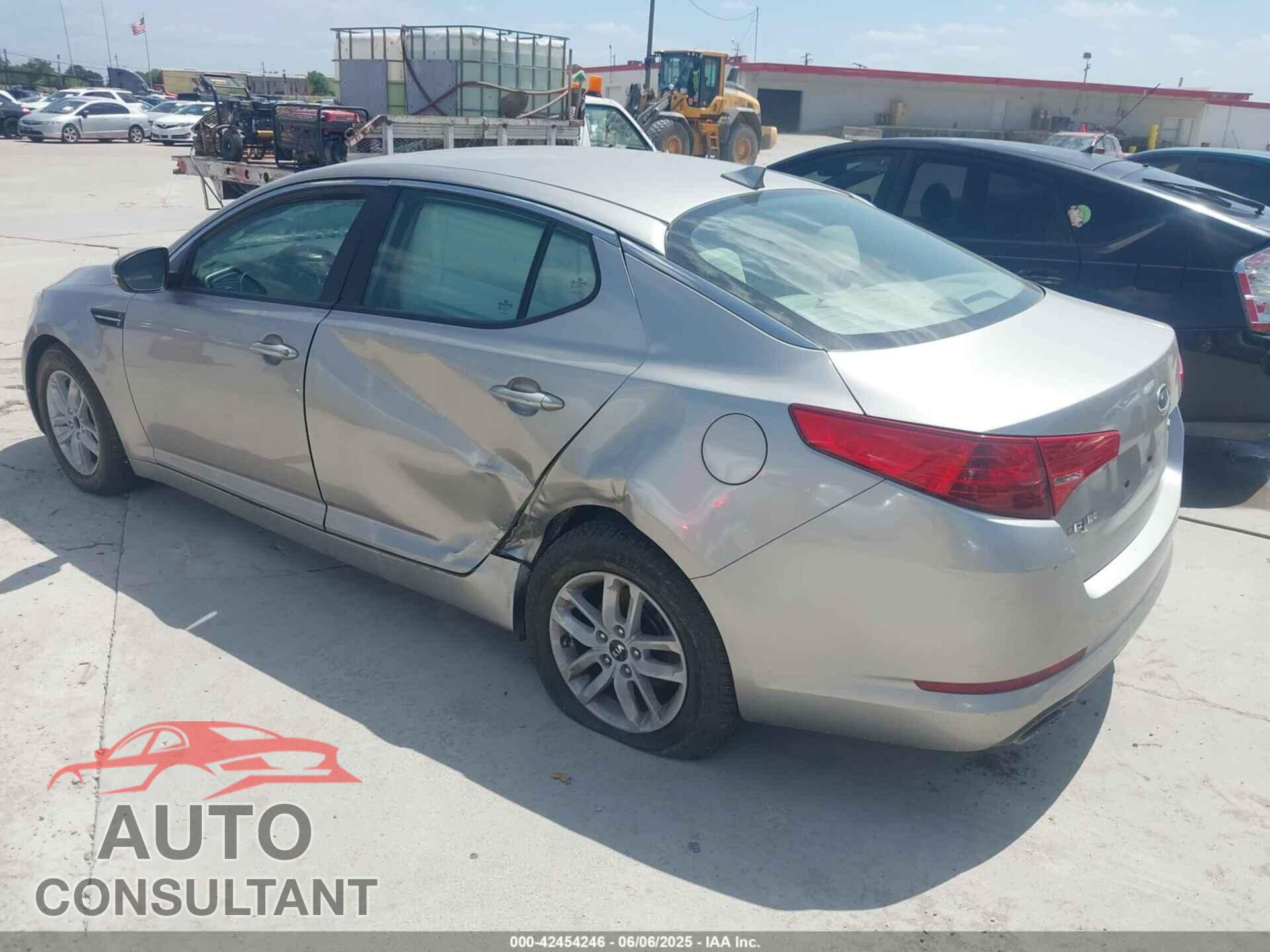 KIA OPTIMA 2011 - KNAGM4A79B5055992
