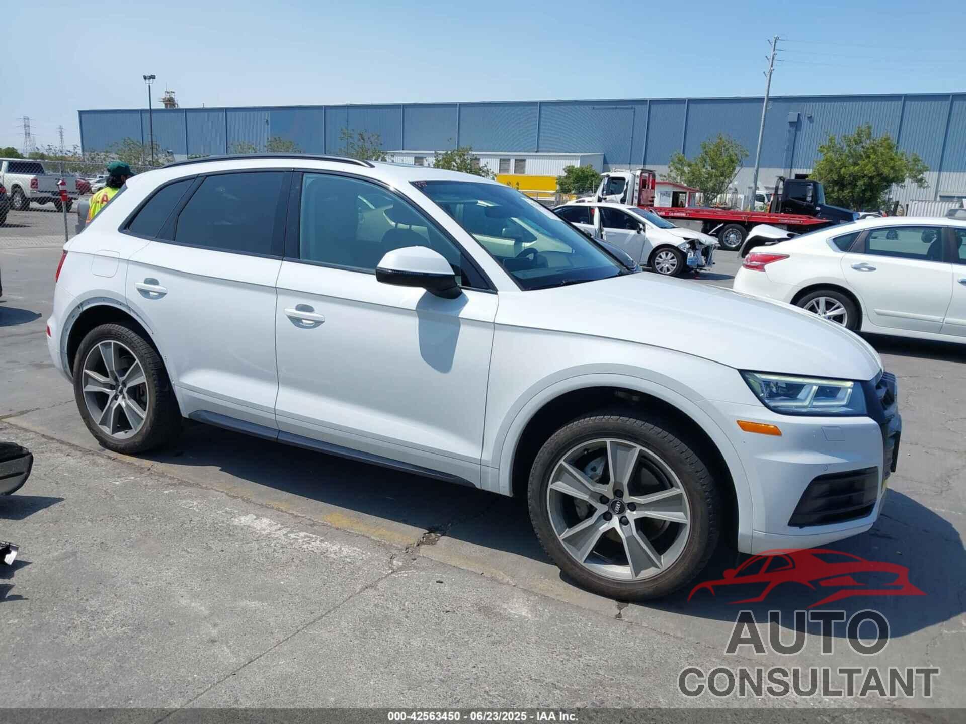 AUDI Q5 2019 - WA1BNBFY7K2116543