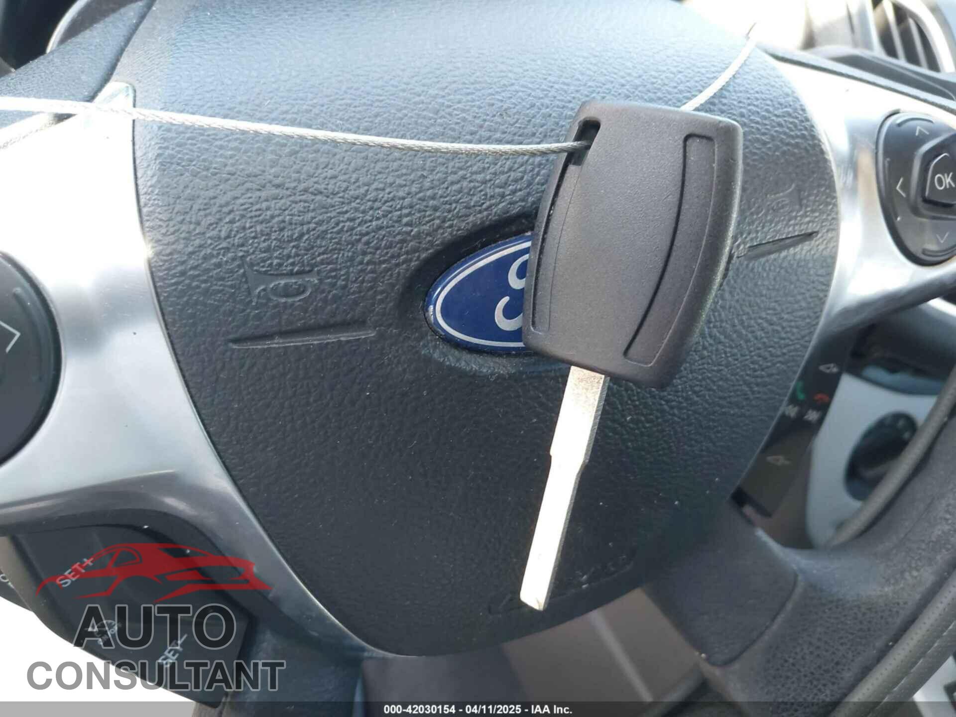 FORD FOCUS 2013 - 1FADP3K25DL302844