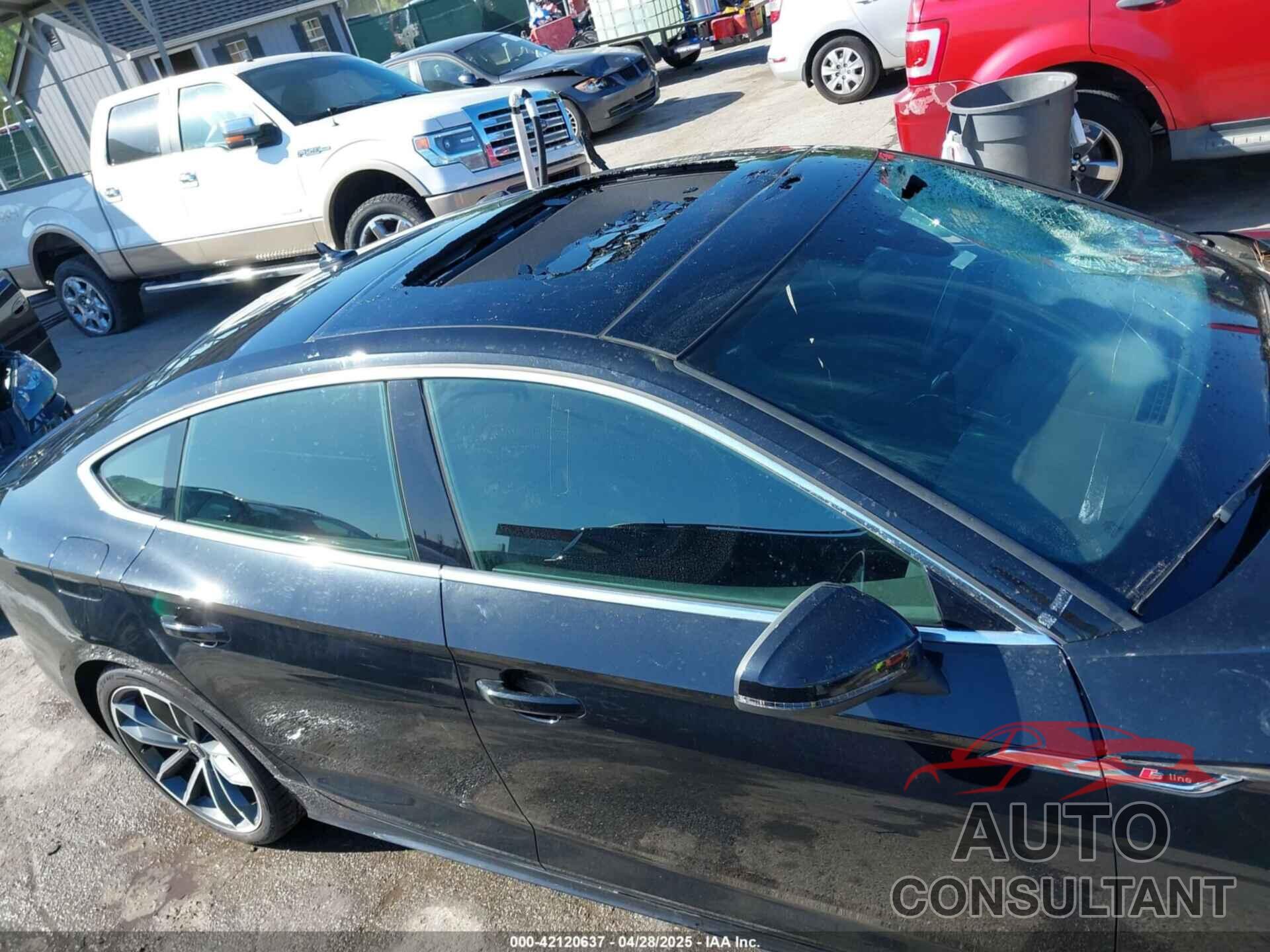 AUDI A5 SPORTBACK 2022 - WAUFACF5XNA015812