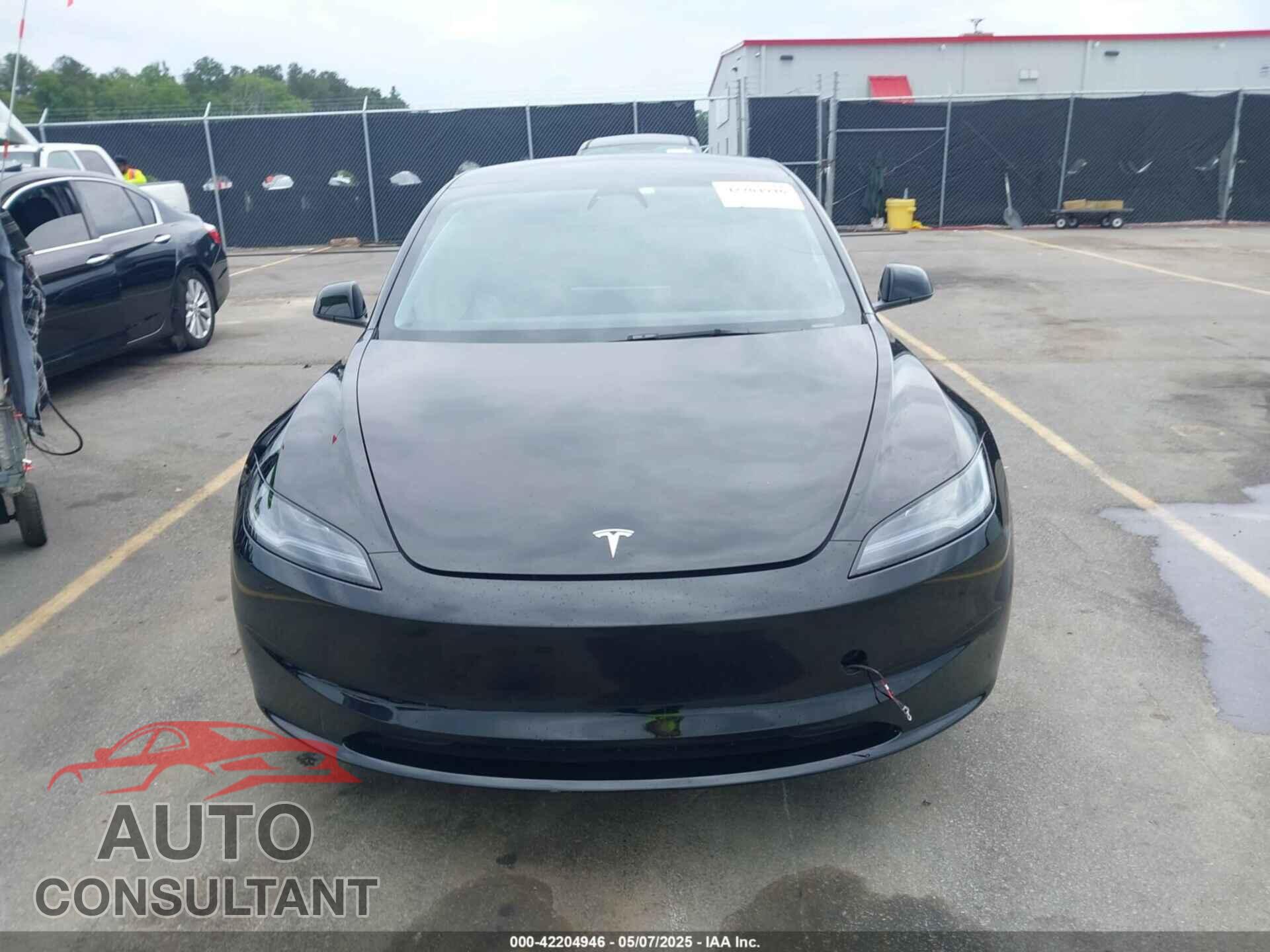 TESLA MODEL 3 2024 - 5YJ3E1EA0RF856726