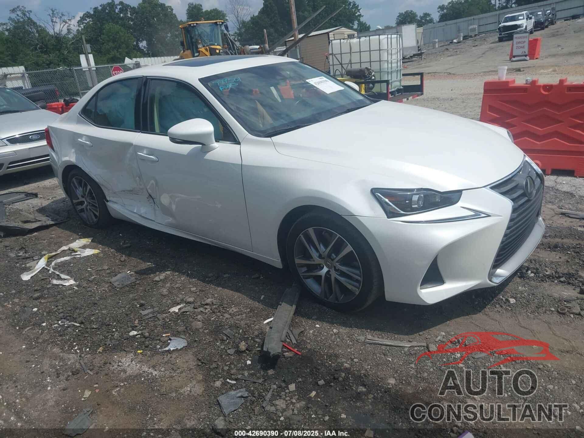 LEXUS IS 300 2020 - JTHAA1D27L5104381