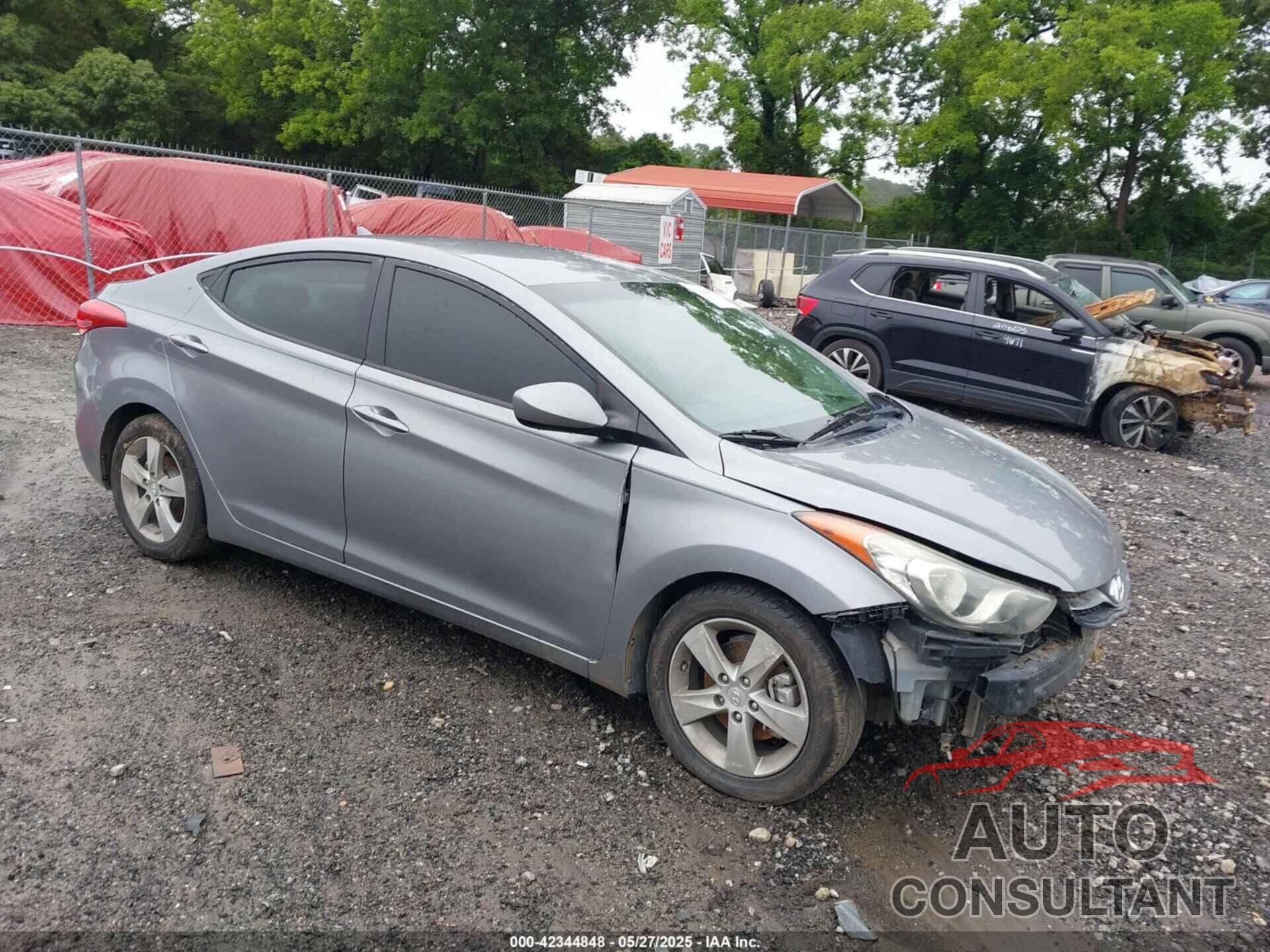HYUNDAI ELANTRA 2013 - KMHDH4AE3DU774989