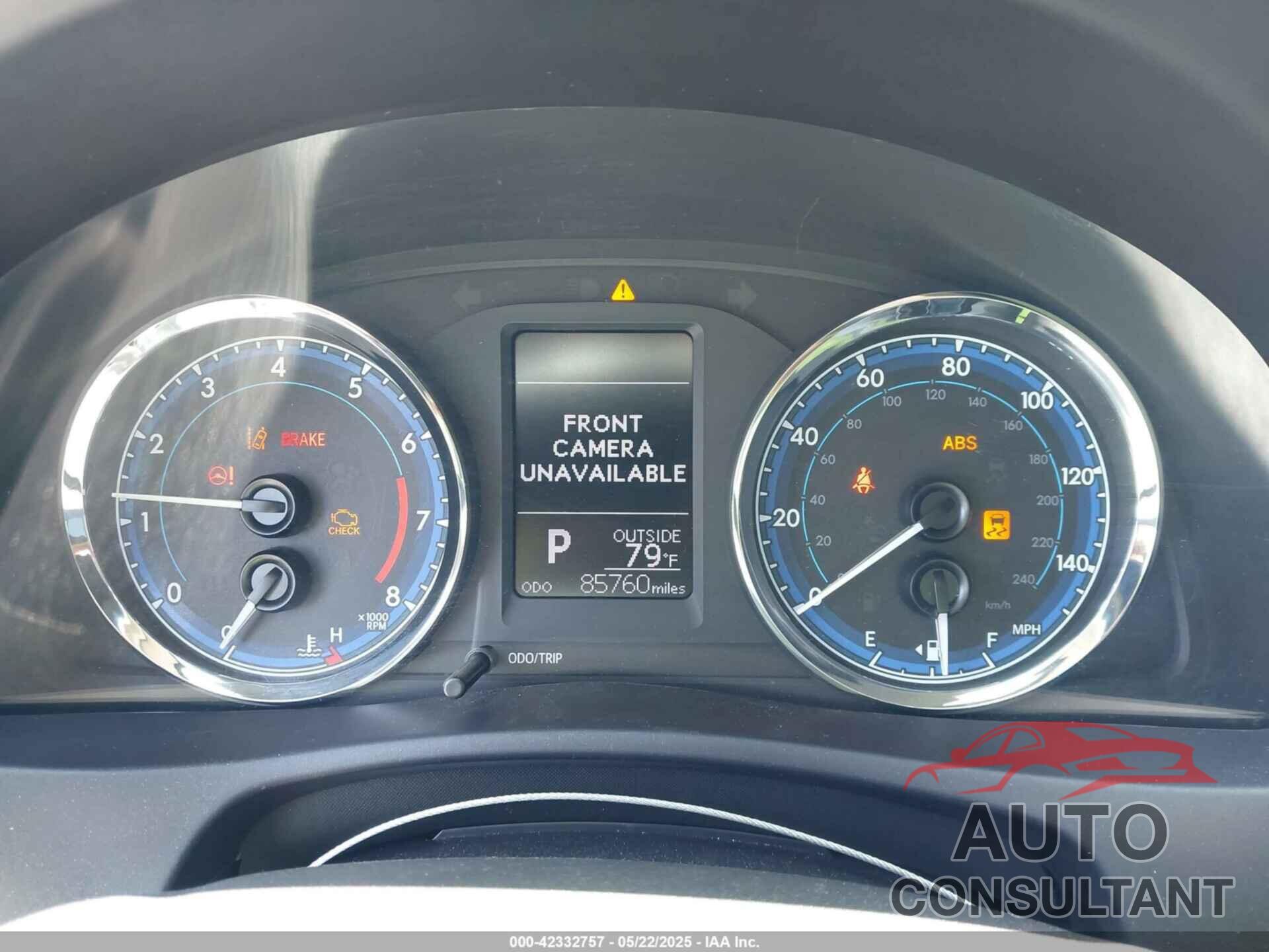 TOYOTA COROLLA 2018 - 5YFBURHE9JP835586