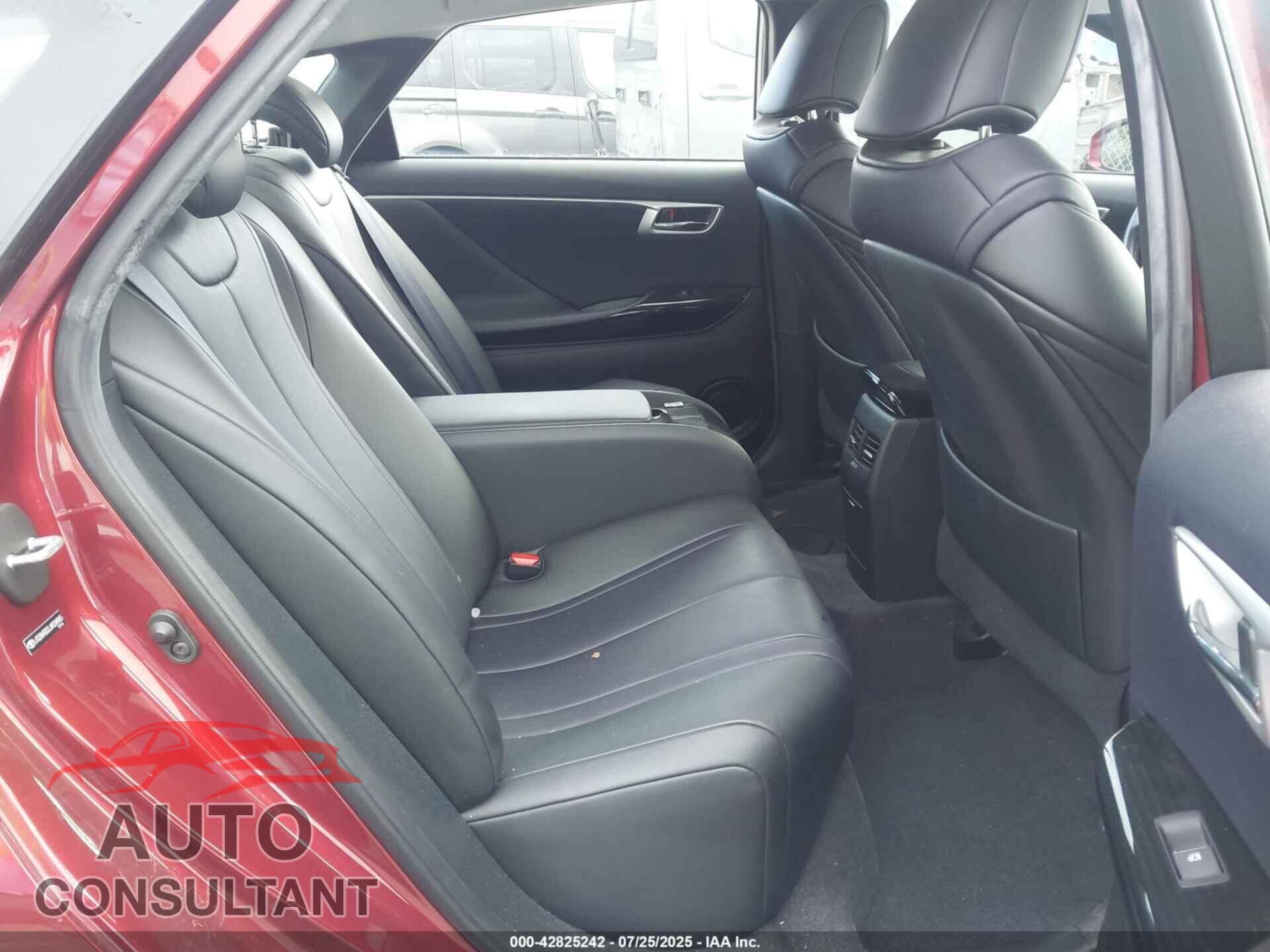 TOYOTA MIRAI 2018 - JTDBVRBD2JA004965