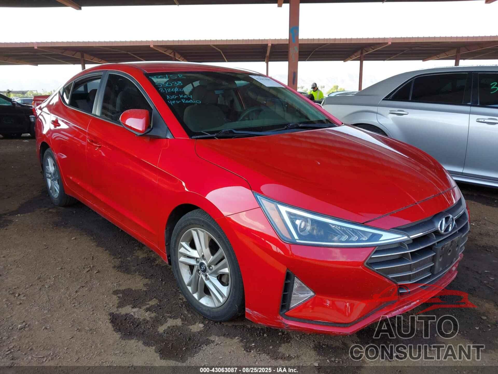 HYUNDAI ELANTRA 2020 - 5NPD84LF8LH558381