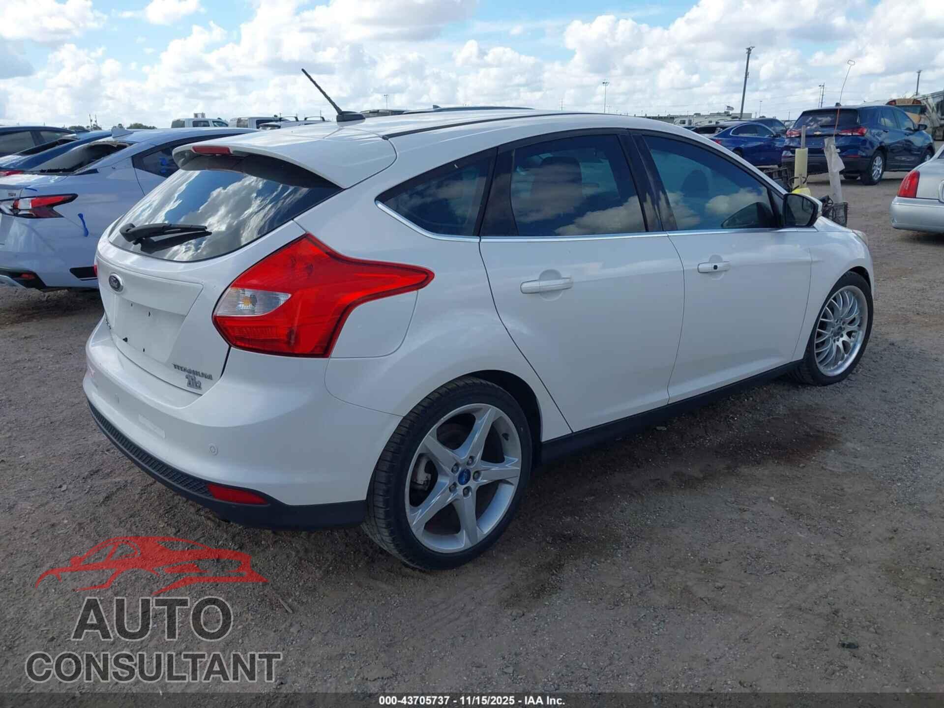 FORD FOCUS 2012 - 1FAHP3N28CL347286