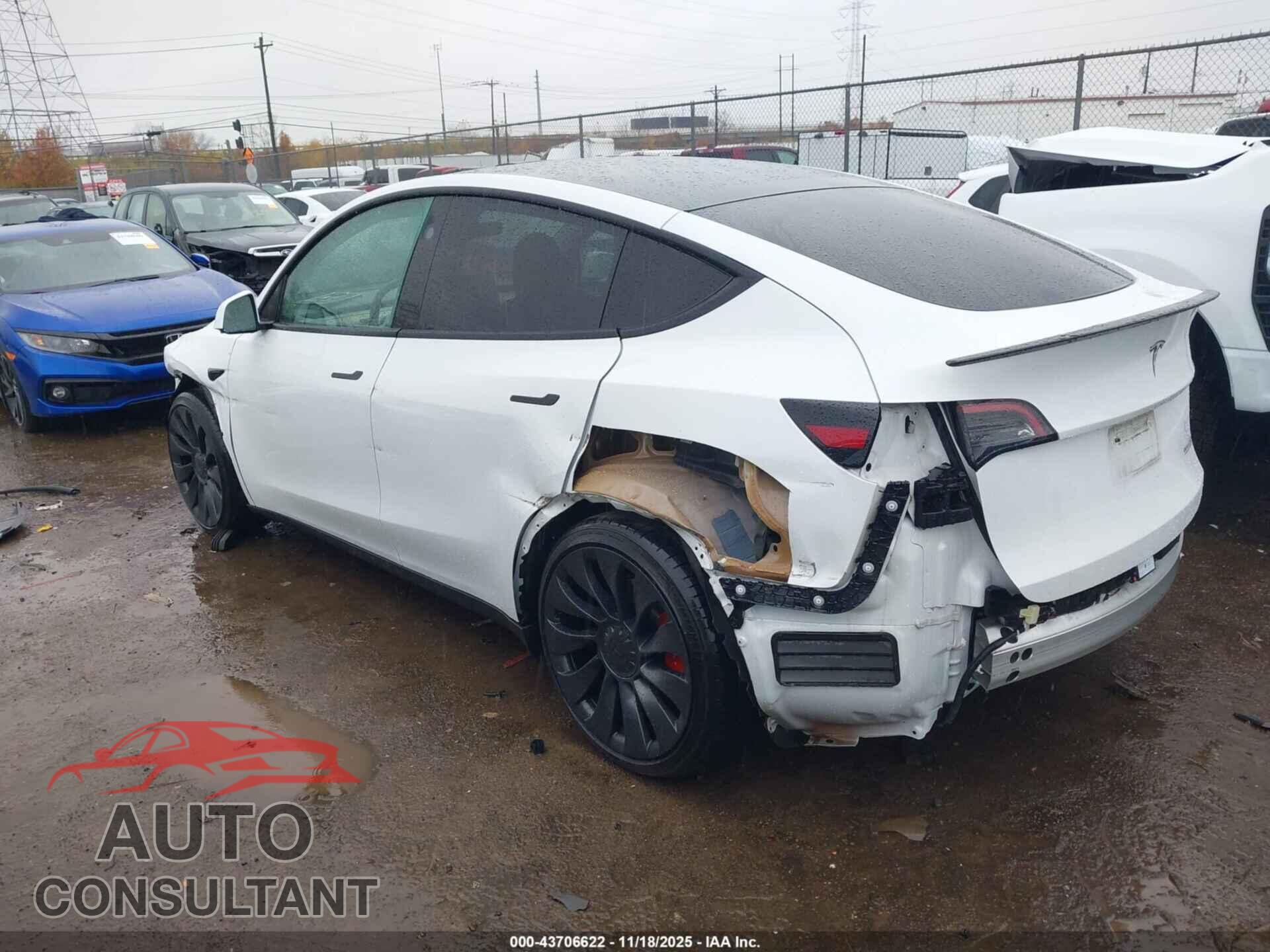 TESLA MODEL Y 2023 - 7SAYGDEF6PF810928