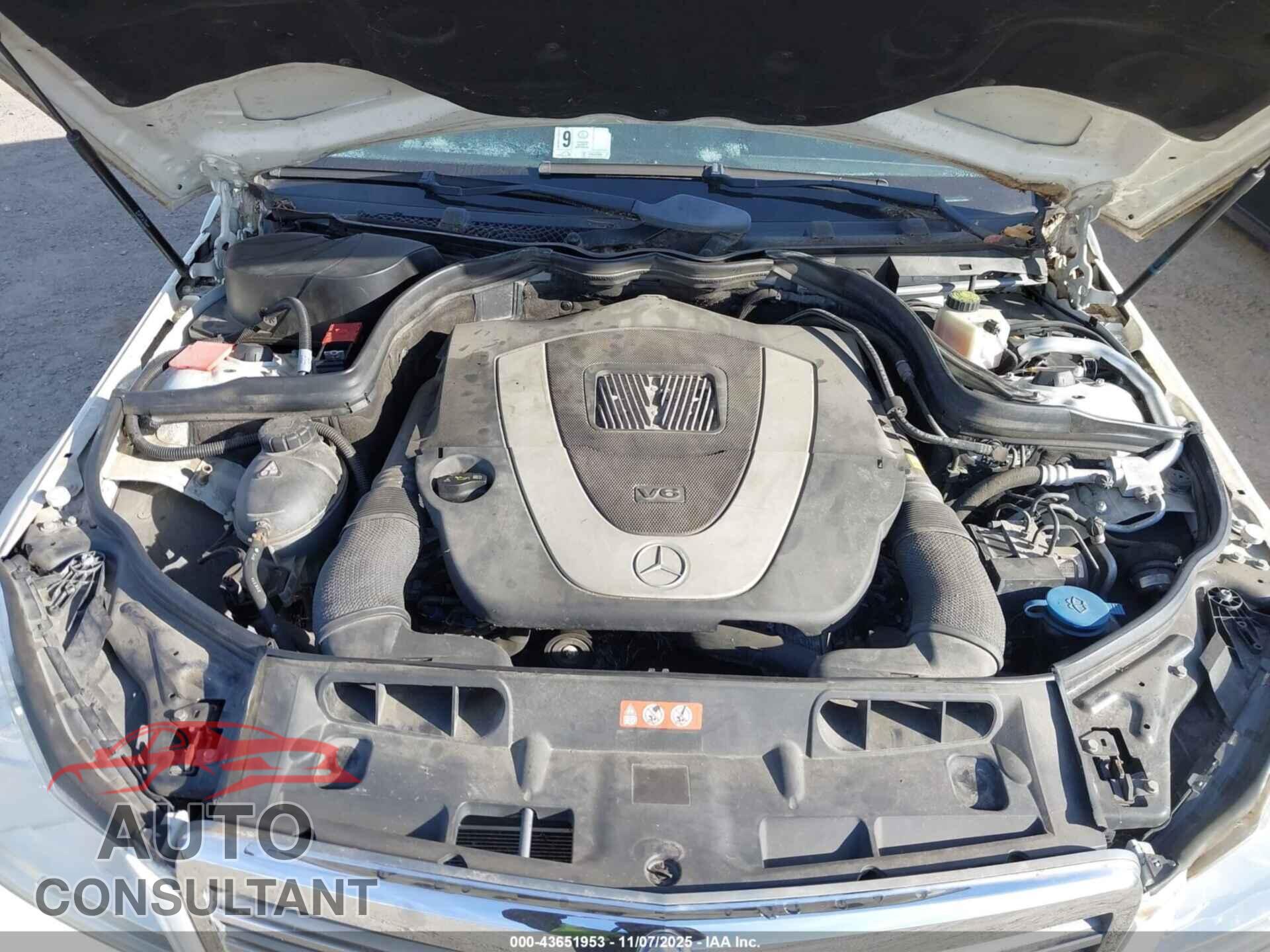 MERCEDES-BENZ C 300 2012 - WDDGF8BB6CA698564