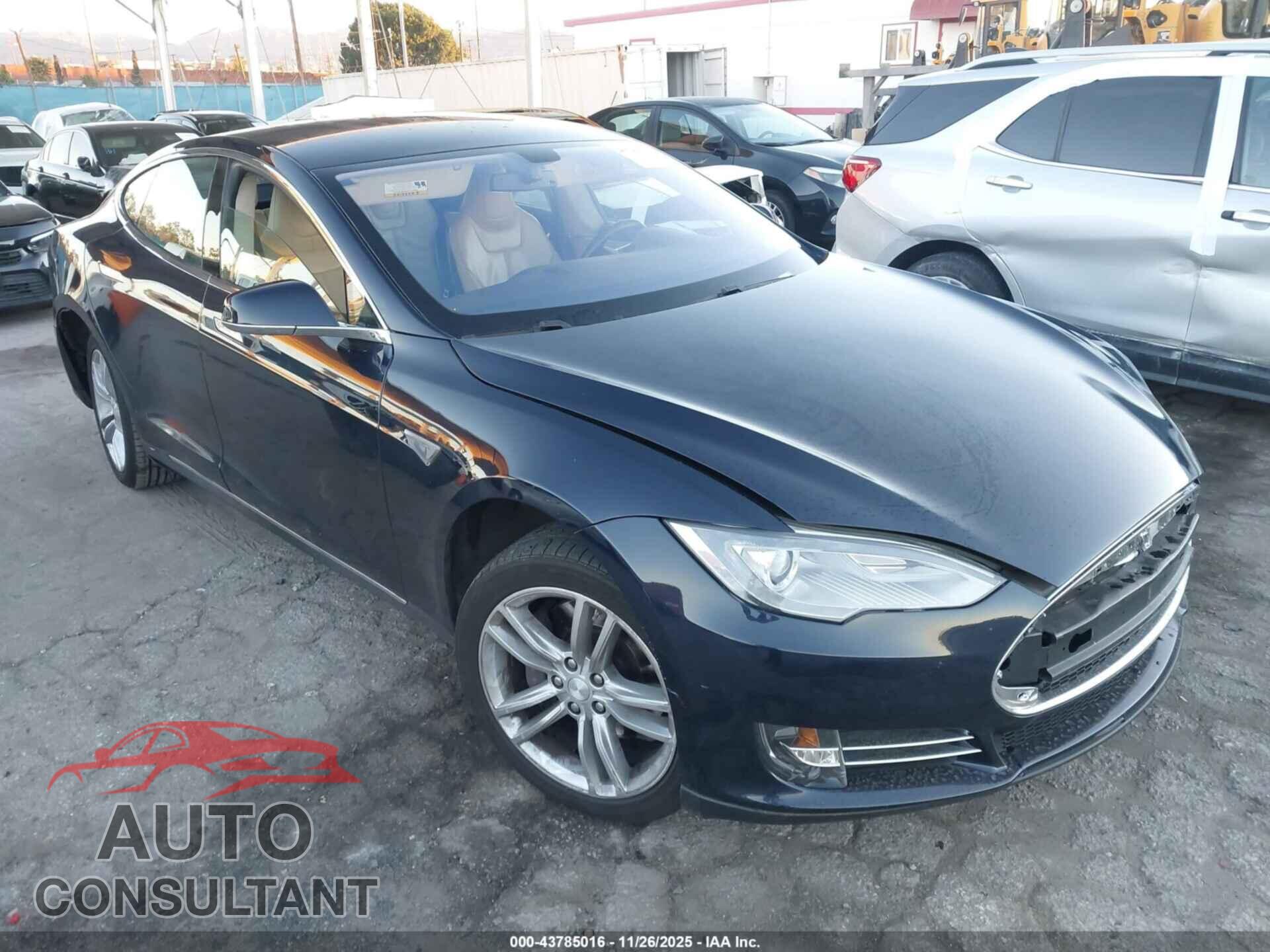 TESLA MODEL S 2013 - 5YJSA1CG0DFP05036