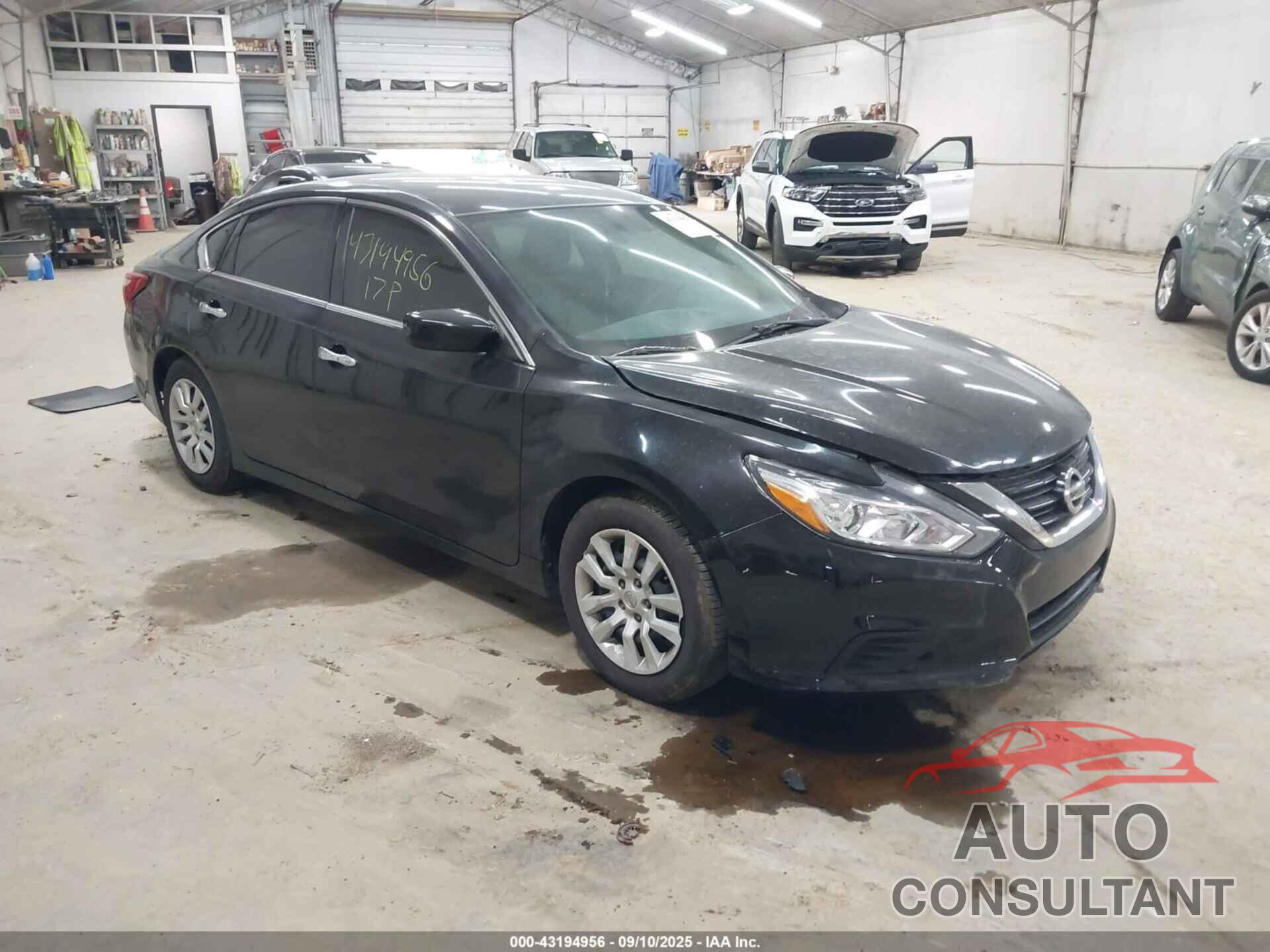 NISSAN ALTIMA 2017 - 1N4AL3AP8HN365328