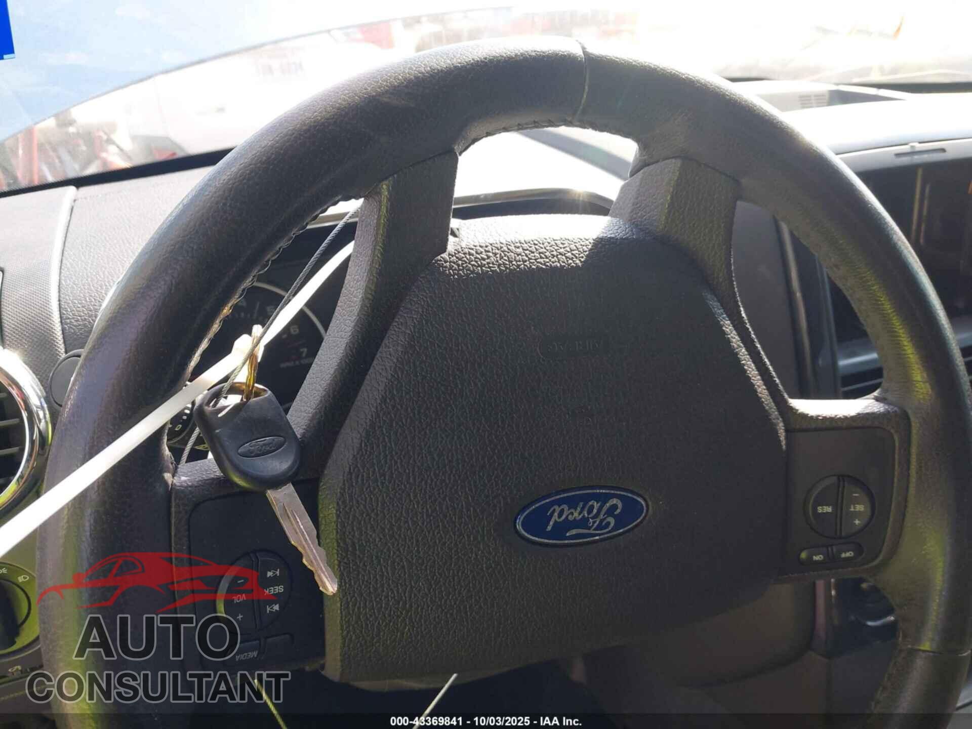 FORD EXPLORER 2009 - 1FMEU63E49UA40720
