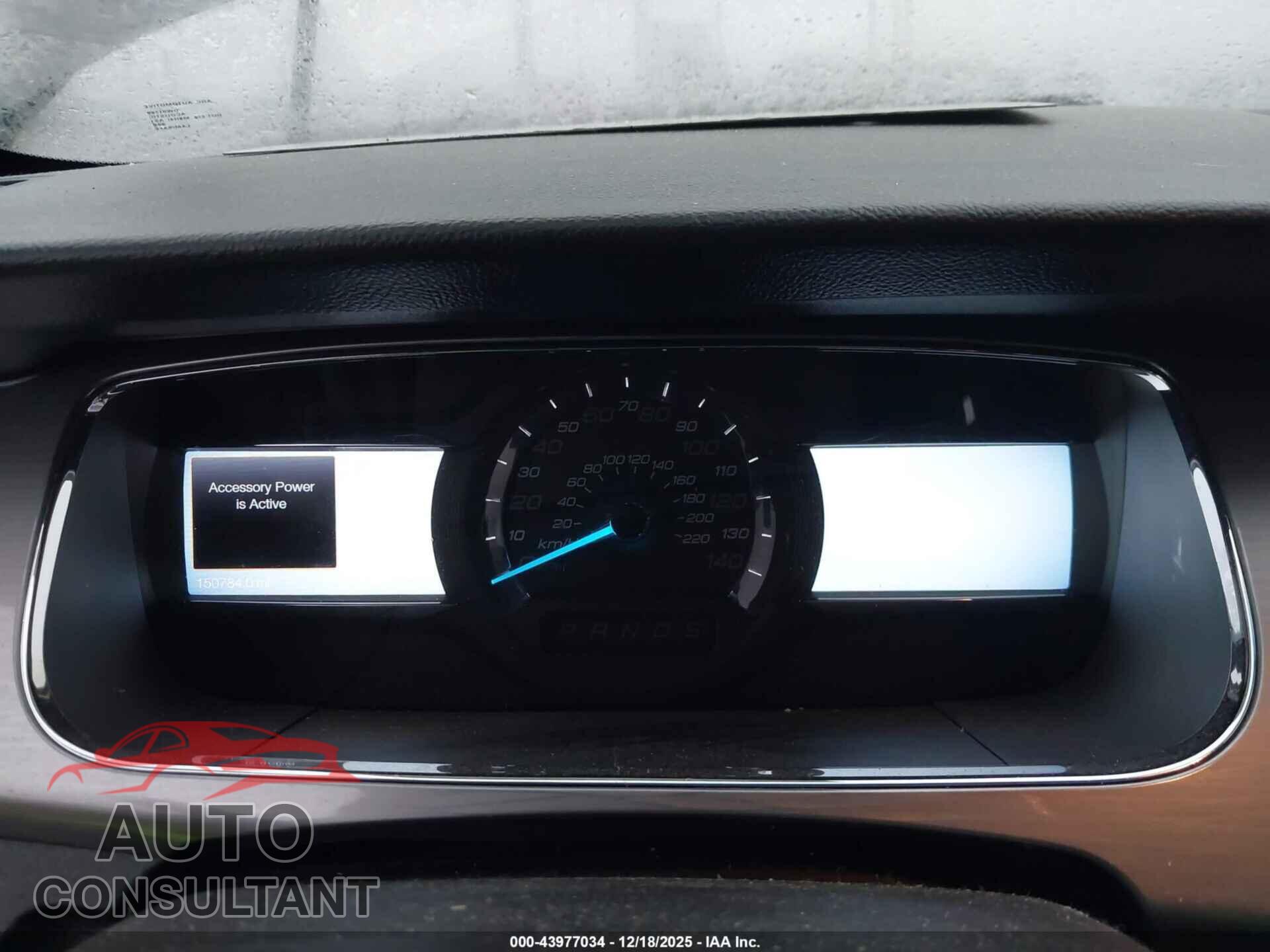 FORD TAURUS 2015 - 1FAHP2E80FG174357