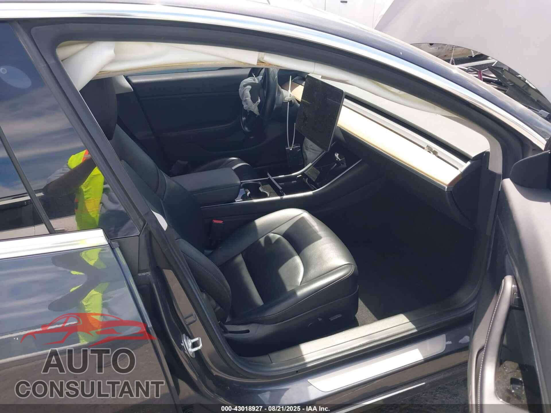 TESLA MODEL 3 2017 - 5YJ3E1EA6HF000149