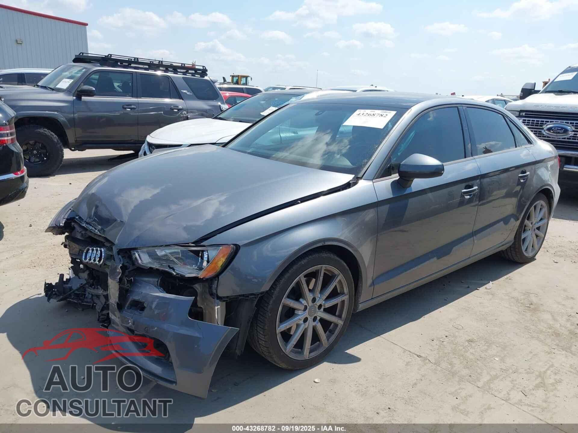 AUDI A3 2016 - WAUA7GFF5G1028396