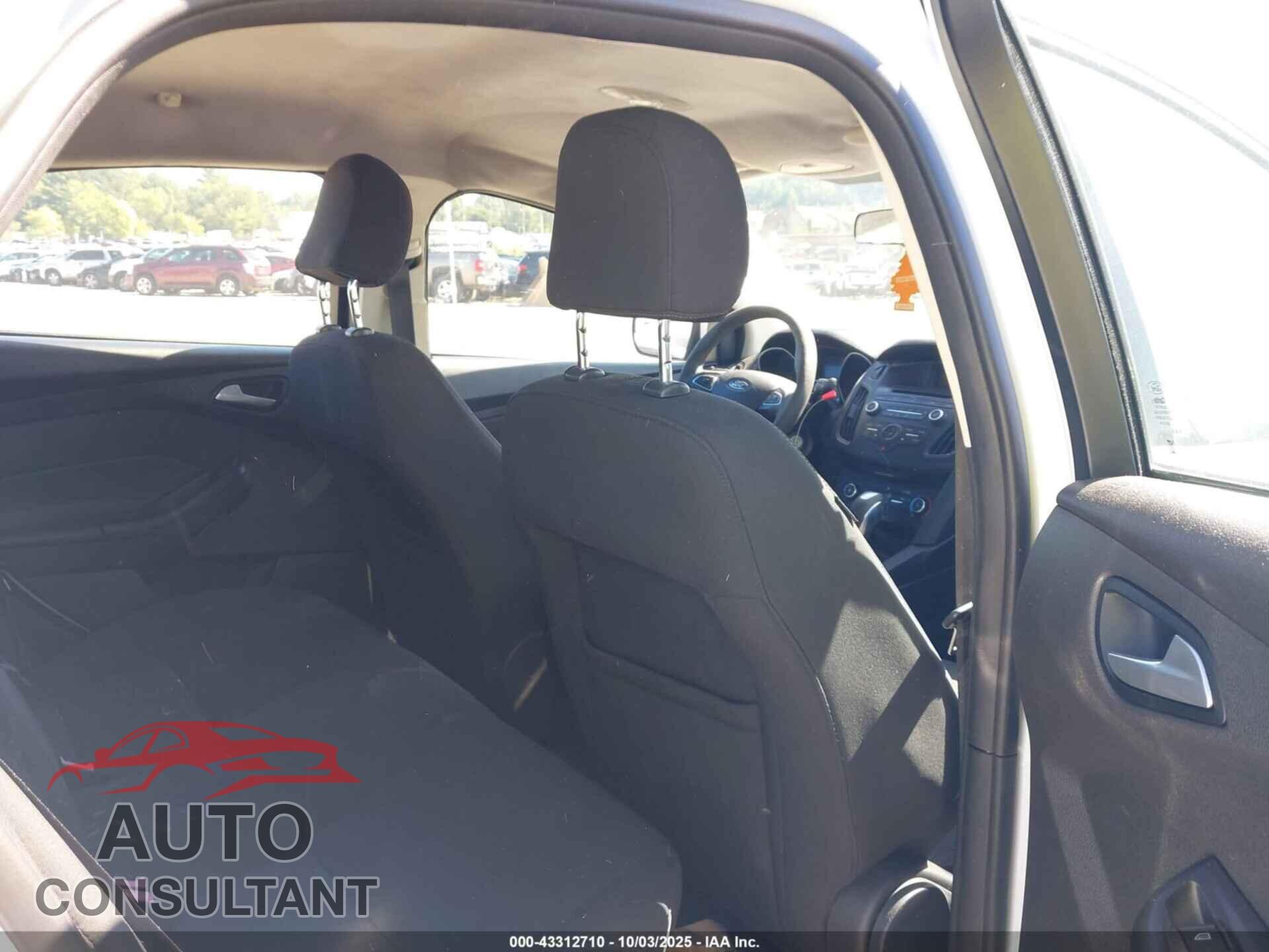 FORD FOCUS 2016 - 1FADP3F22GL207124