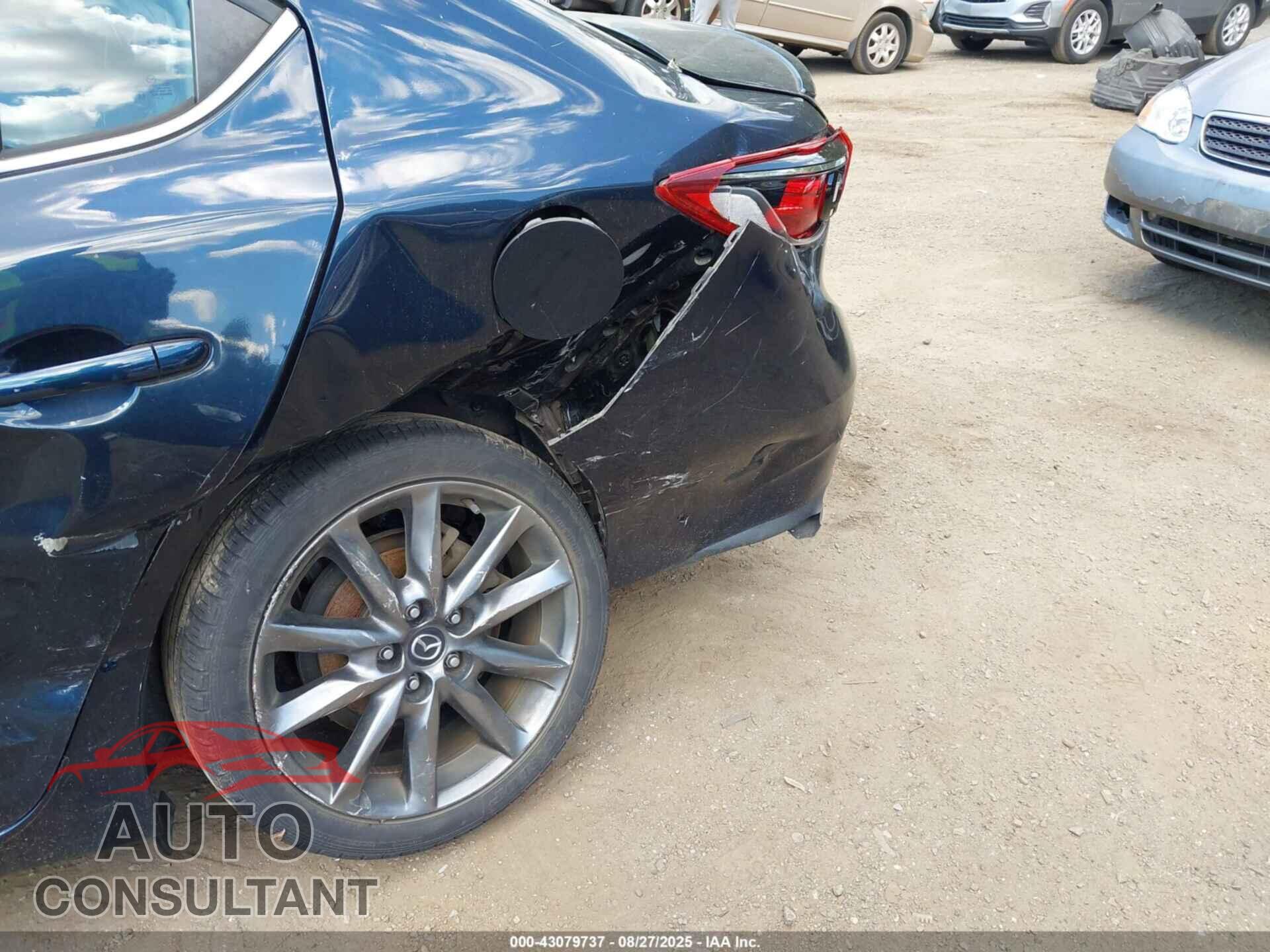 MAZDA MAZDA3 2018 - 3MZBN1V33JM163207