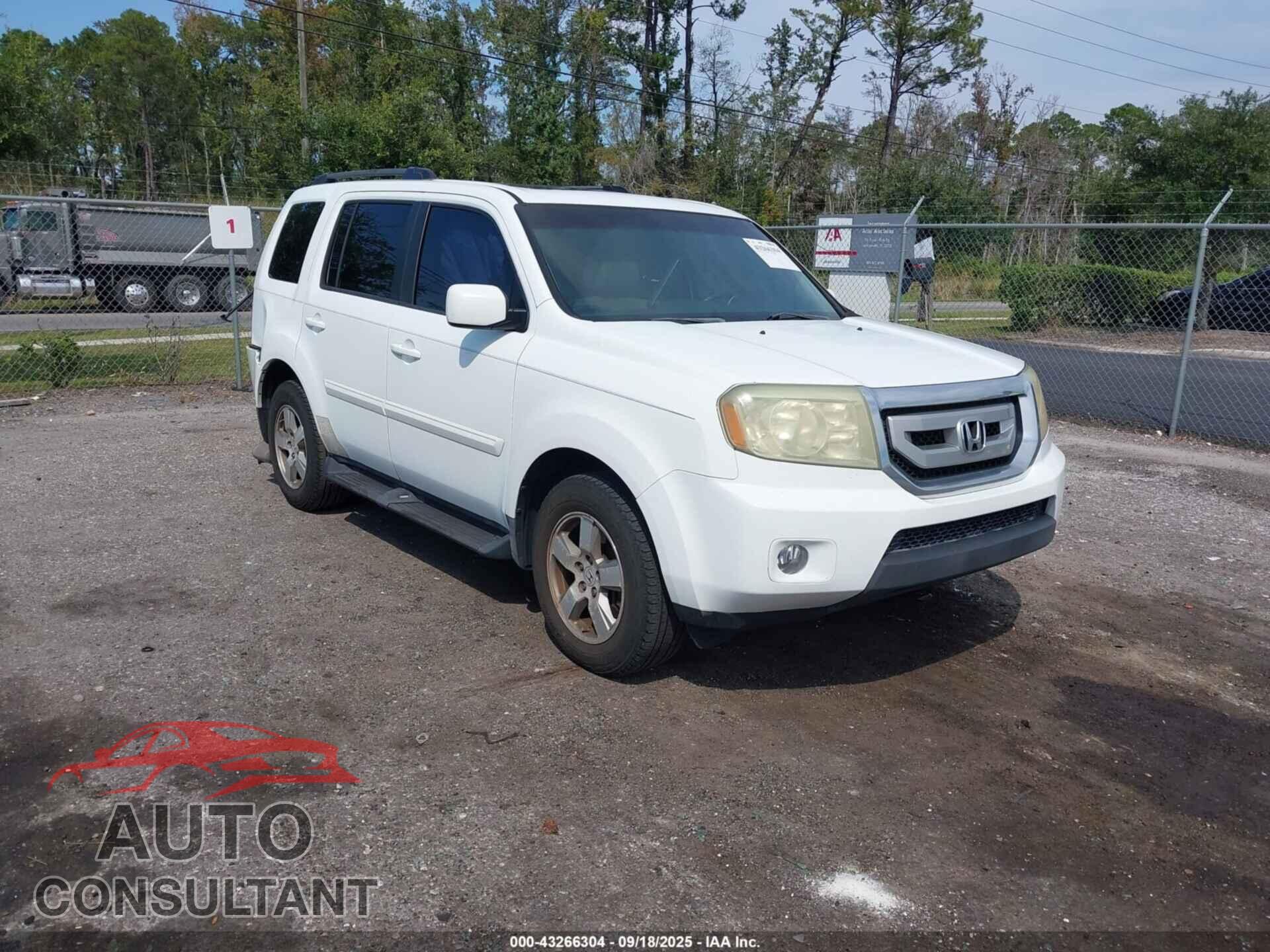HONDA PILOT 2011 - 5FNYF3H61BB005711