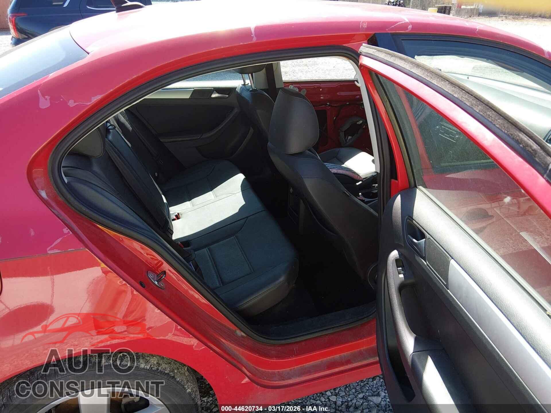 VOLKSWAGEN JETTA 2012 - 3VWLL7AJ7CM072123