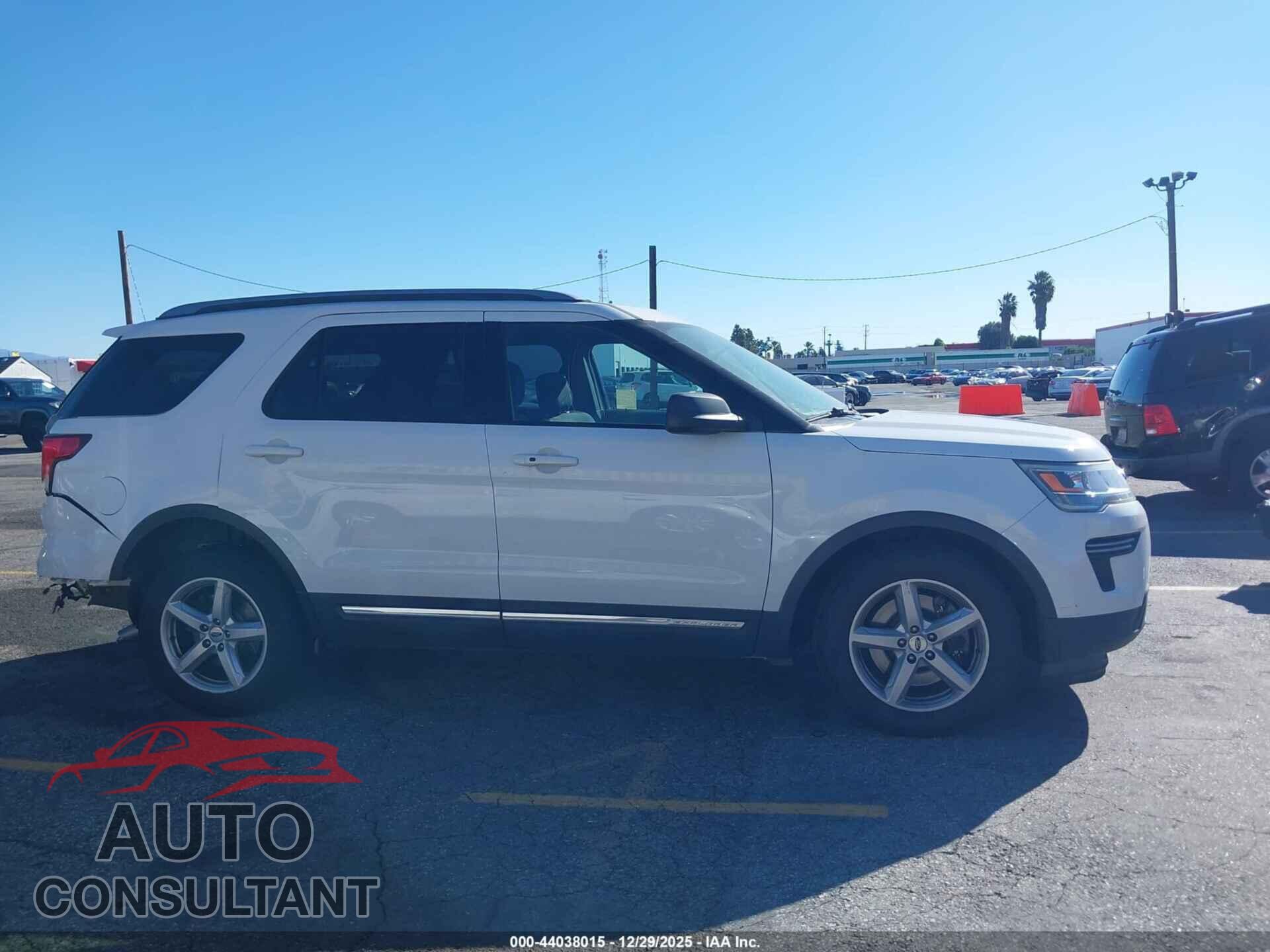 FORD EXPLORER 2018 - 1FM5K7D85JGB44236