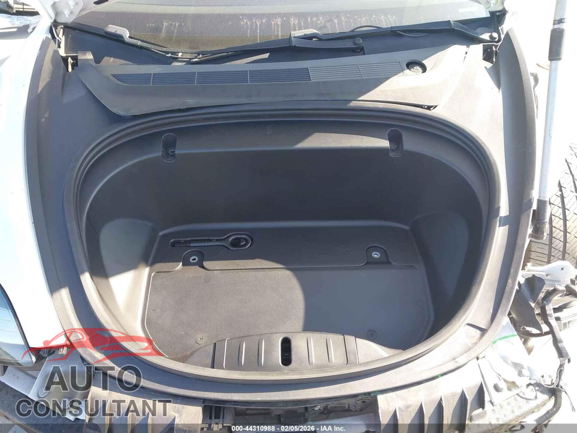 TESLA MODEL 3 2019 - 5YJ3E1EA5KF401604