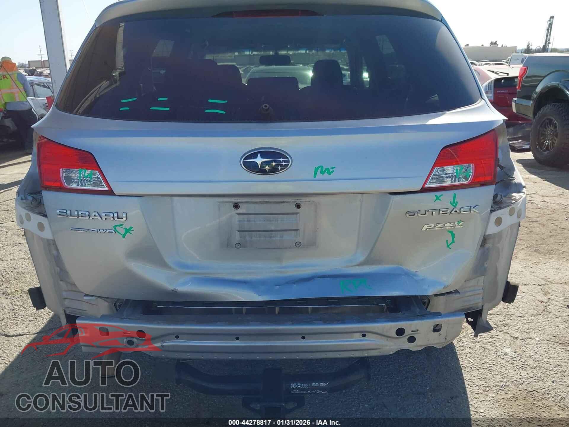 SUBARU OUTBACK 2013 - 4S4BRBCC9D3292425