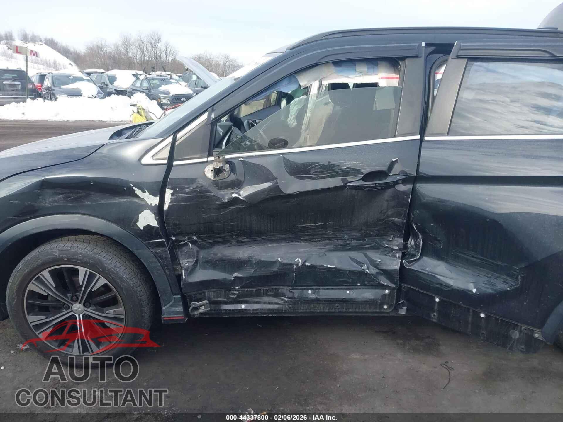 MITSUBISHI ECLIPSE CROSS 2018 - JA4AT5AA8JZ066531